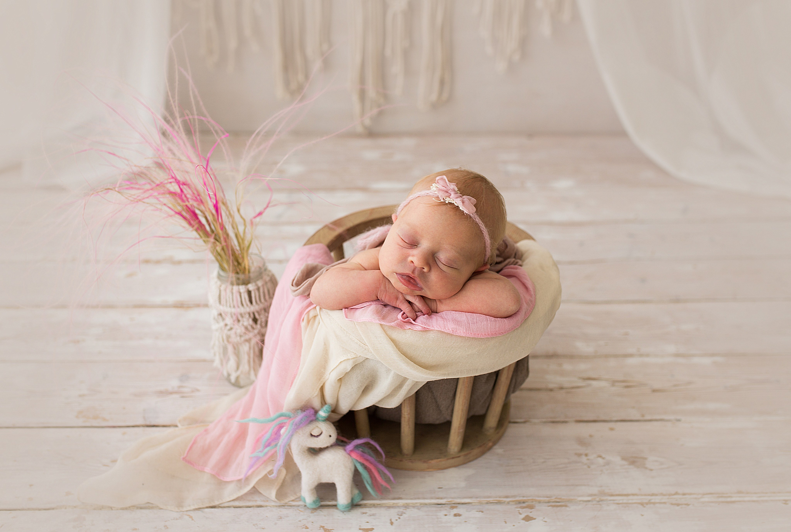 Фотосессия новорождённого. Фотограф новорождённых малышей и детский фотограф В Казани Лана Максим