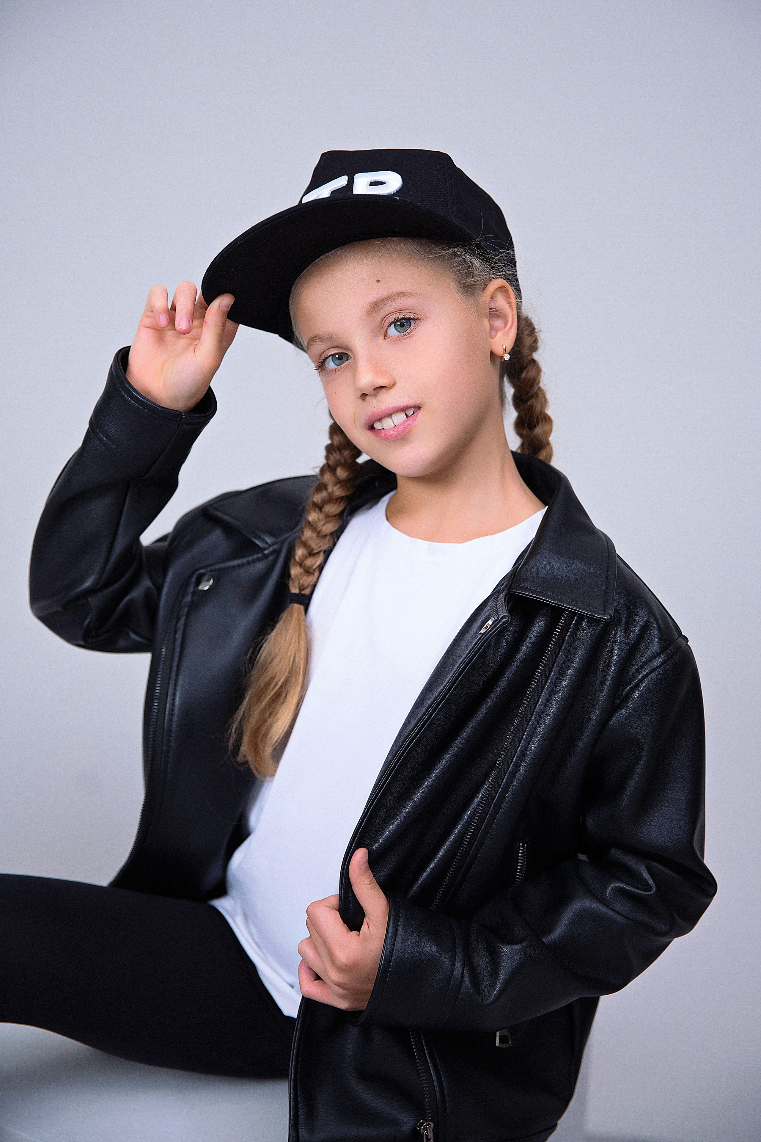 Индивидуальные фотосессии школьников. Детский школьный фотограф в Кемерово Зиновьева Екатерина