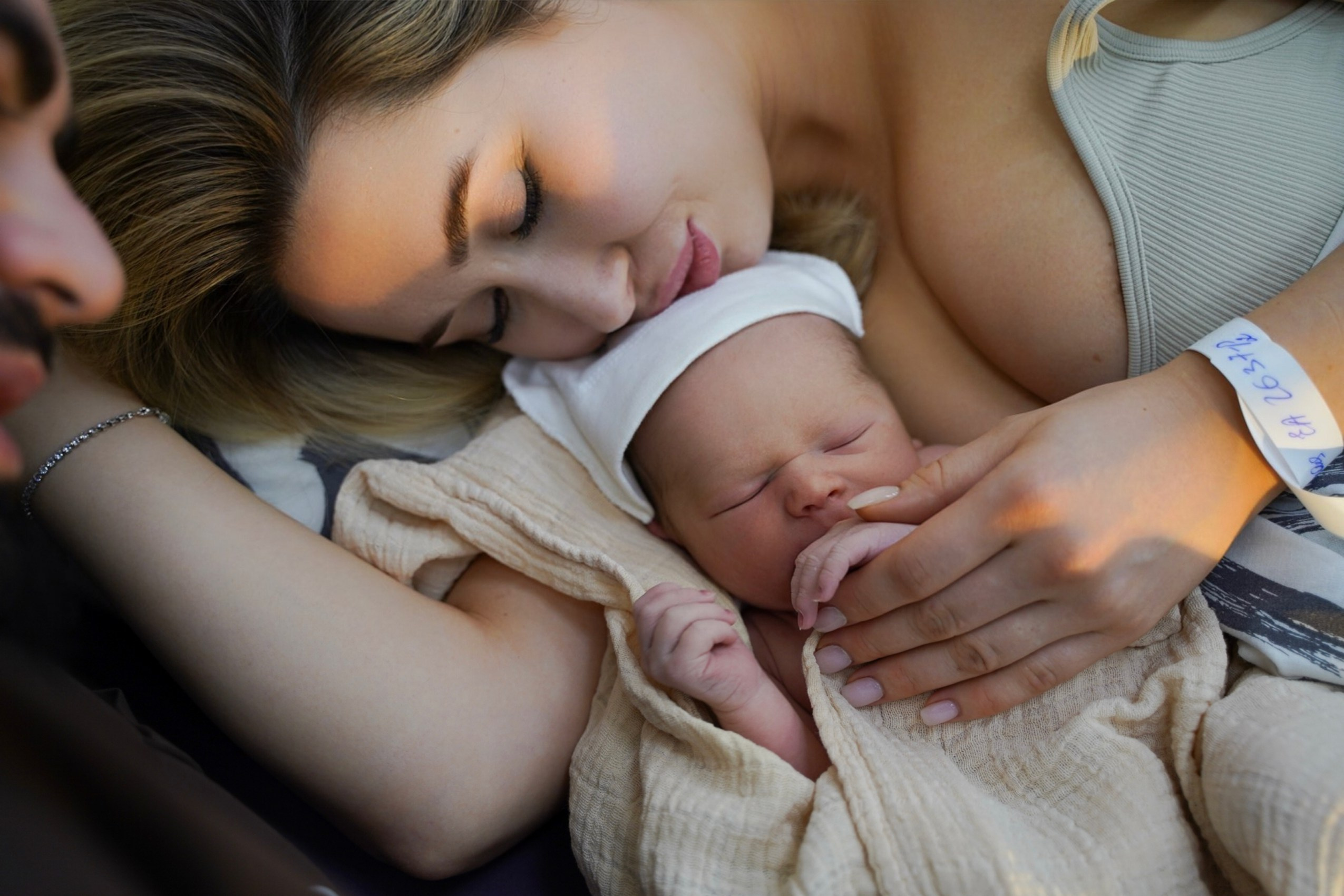 О проекте «Продолжение рода». Фотографы на роды в Москве. Фото и видео родов. Фотопроект «Продолжение рода»