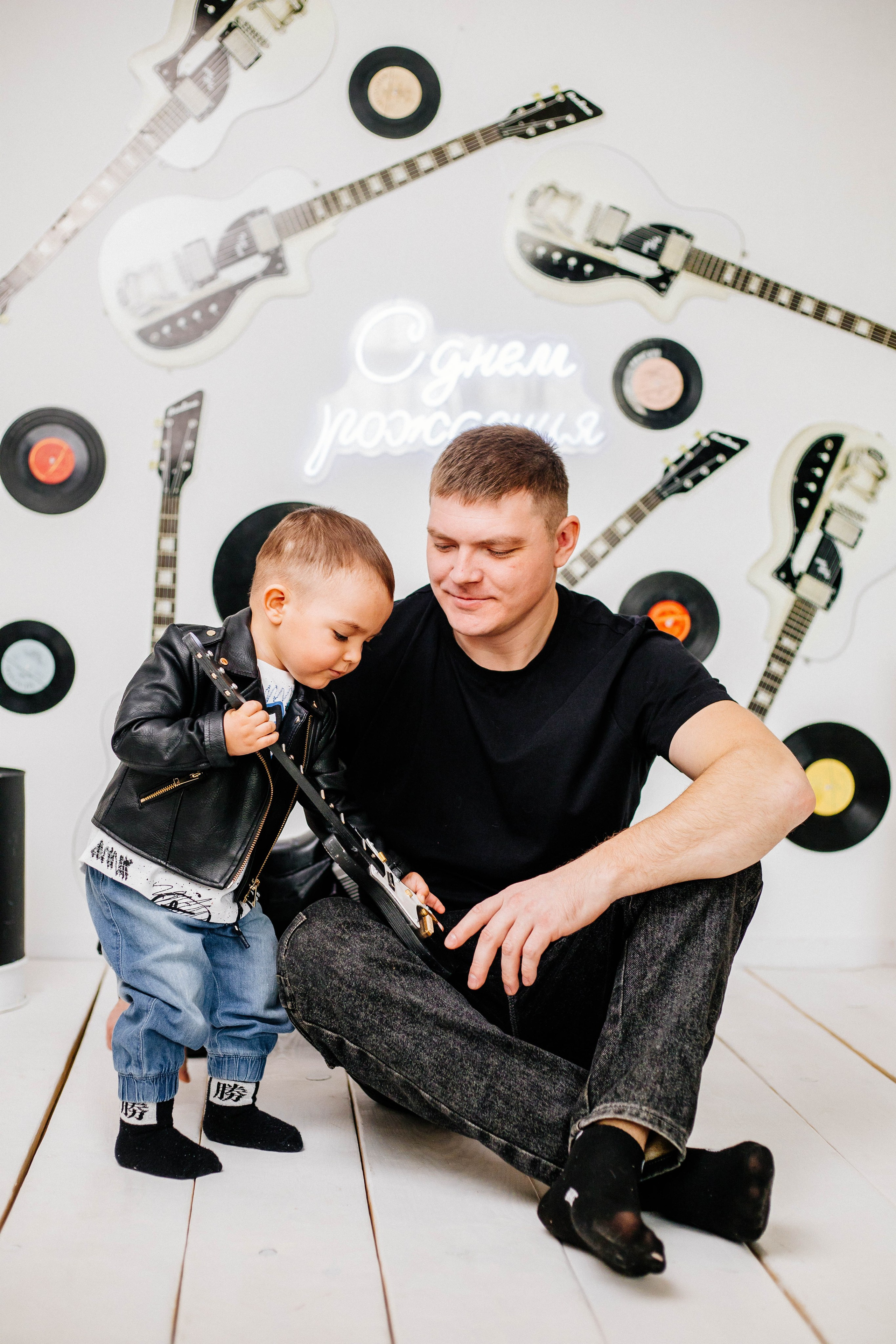 Лев с семьей. Рыжова Тамара