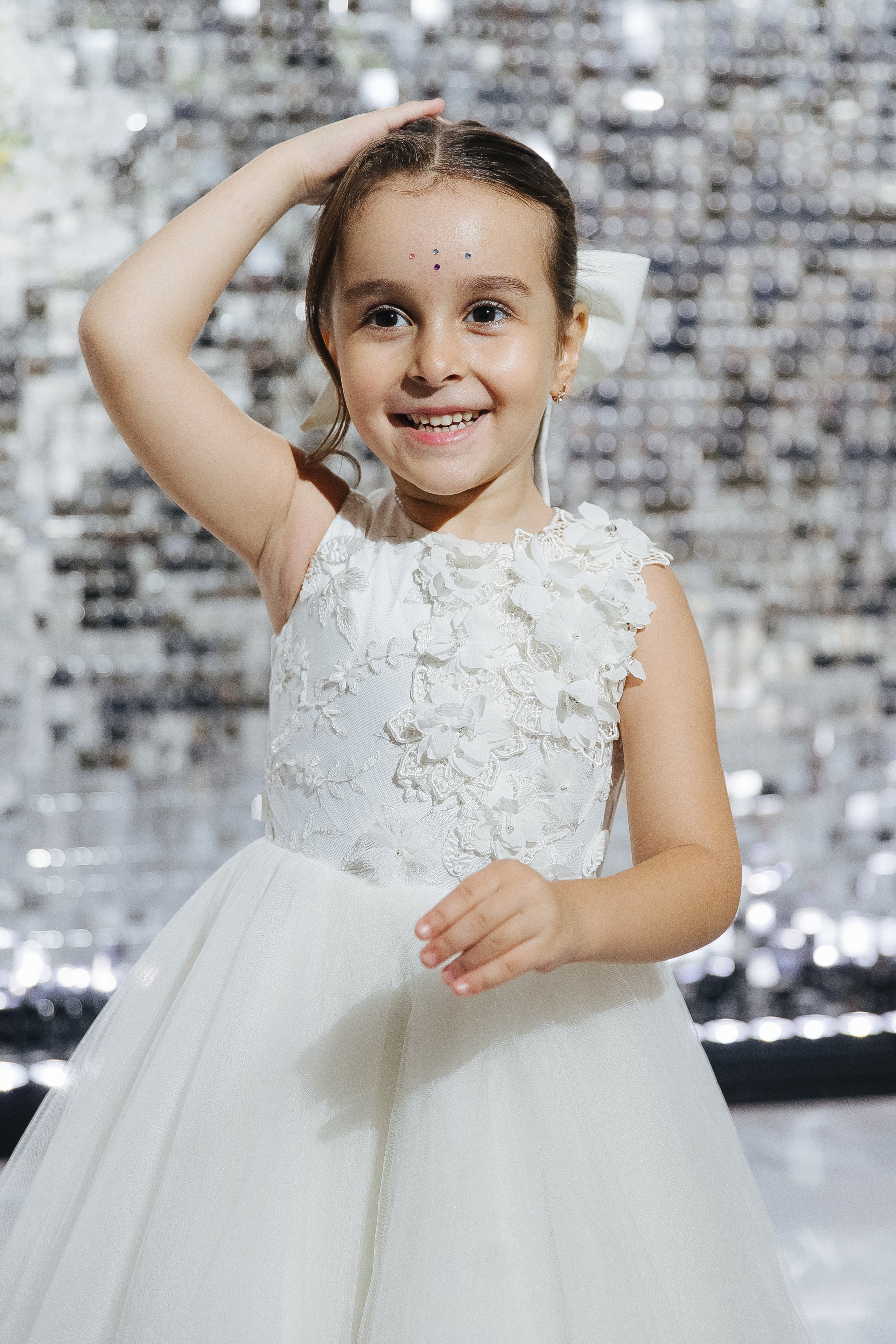 Ани и Назели. 35&5 День рождения, «Янтарь». Фотограф в Красноярске Надежда Воскресенская