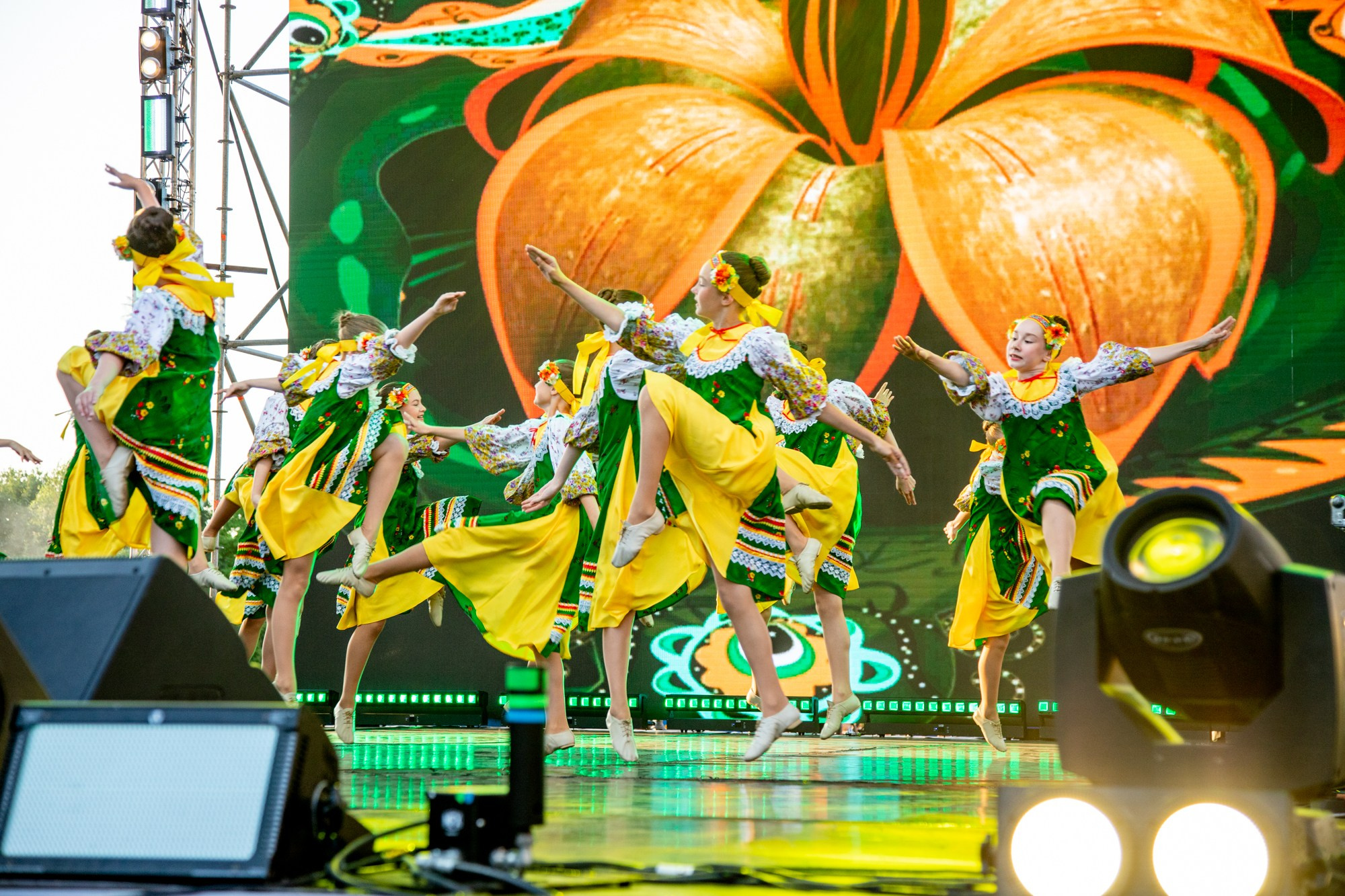 Краевой День молодёжи в Краснодаре 2023. Репортажный, промышленный и маркетплейс-фотограф Дмитрий Чернат