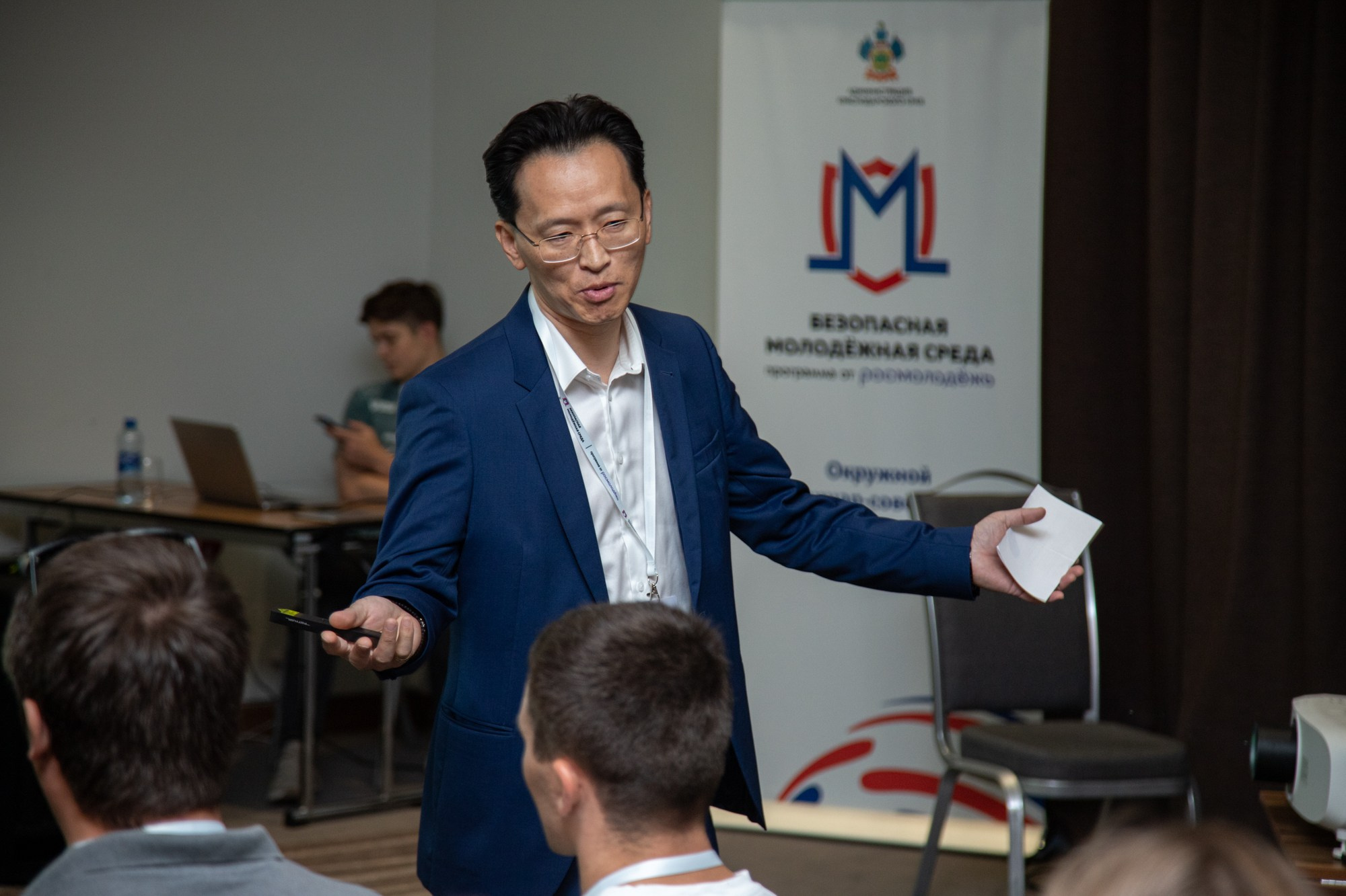 Семинар с «Росмолодёжь» в ЮФО. Репортажный, промышленный и маркетплейс-фотограф Дмитрий Чернат