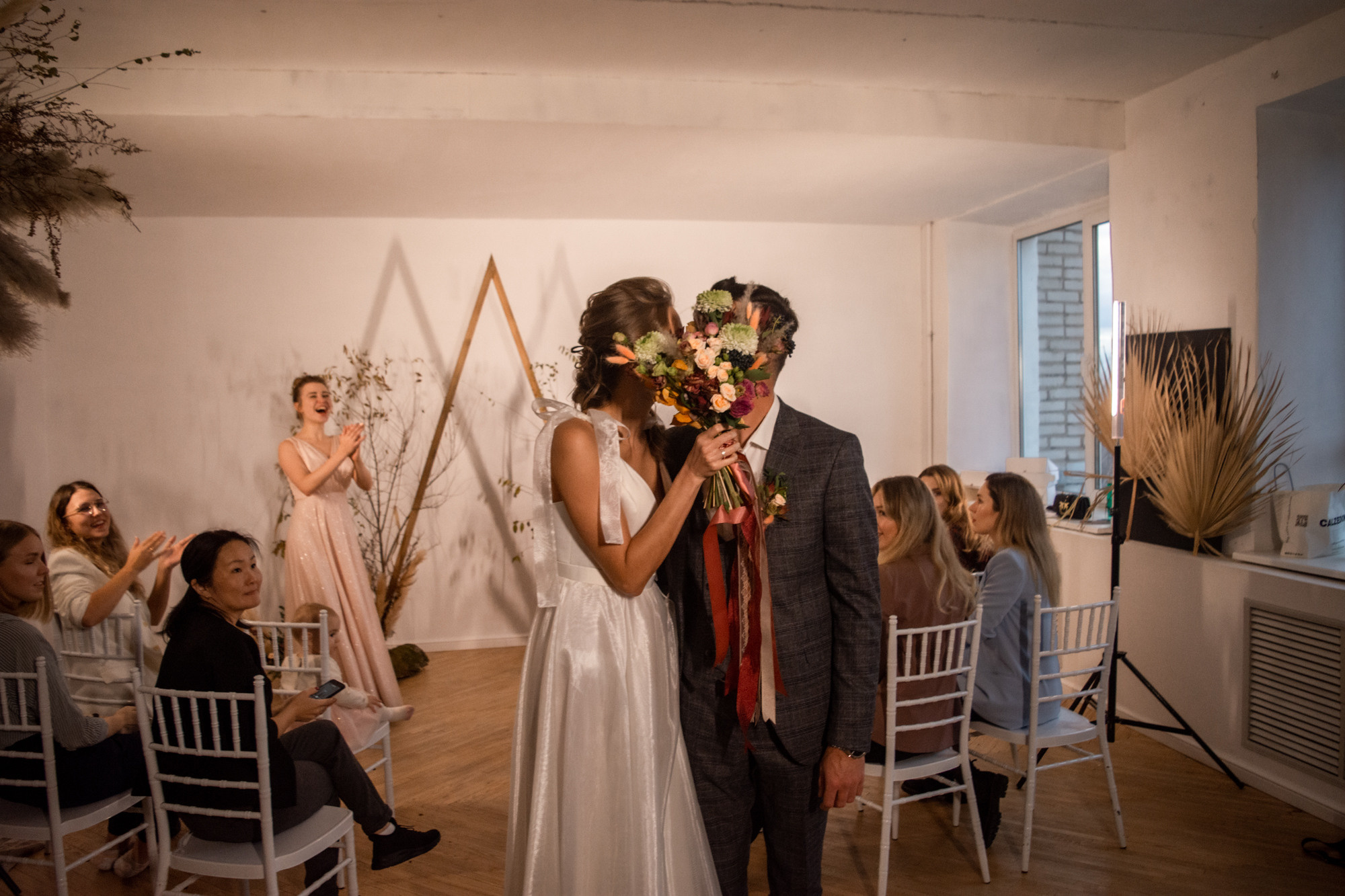 Шикарная камерная свадьба А&A. Мария Яровая фотограф Хабаровск