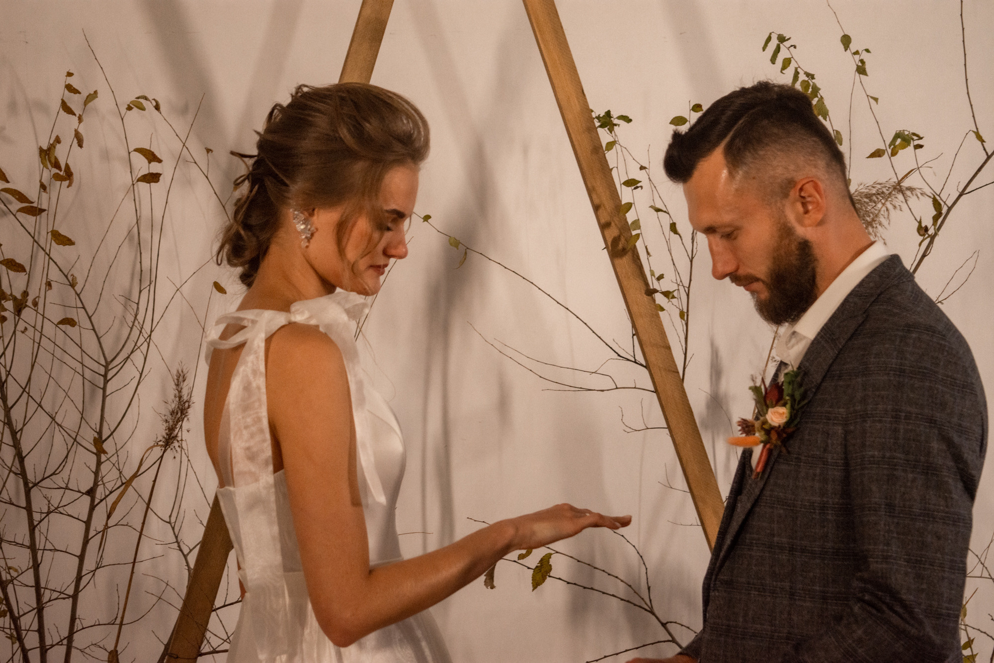 Шикарная камерная свадьба А&A. Мария Яровая фотограф Хабаровск