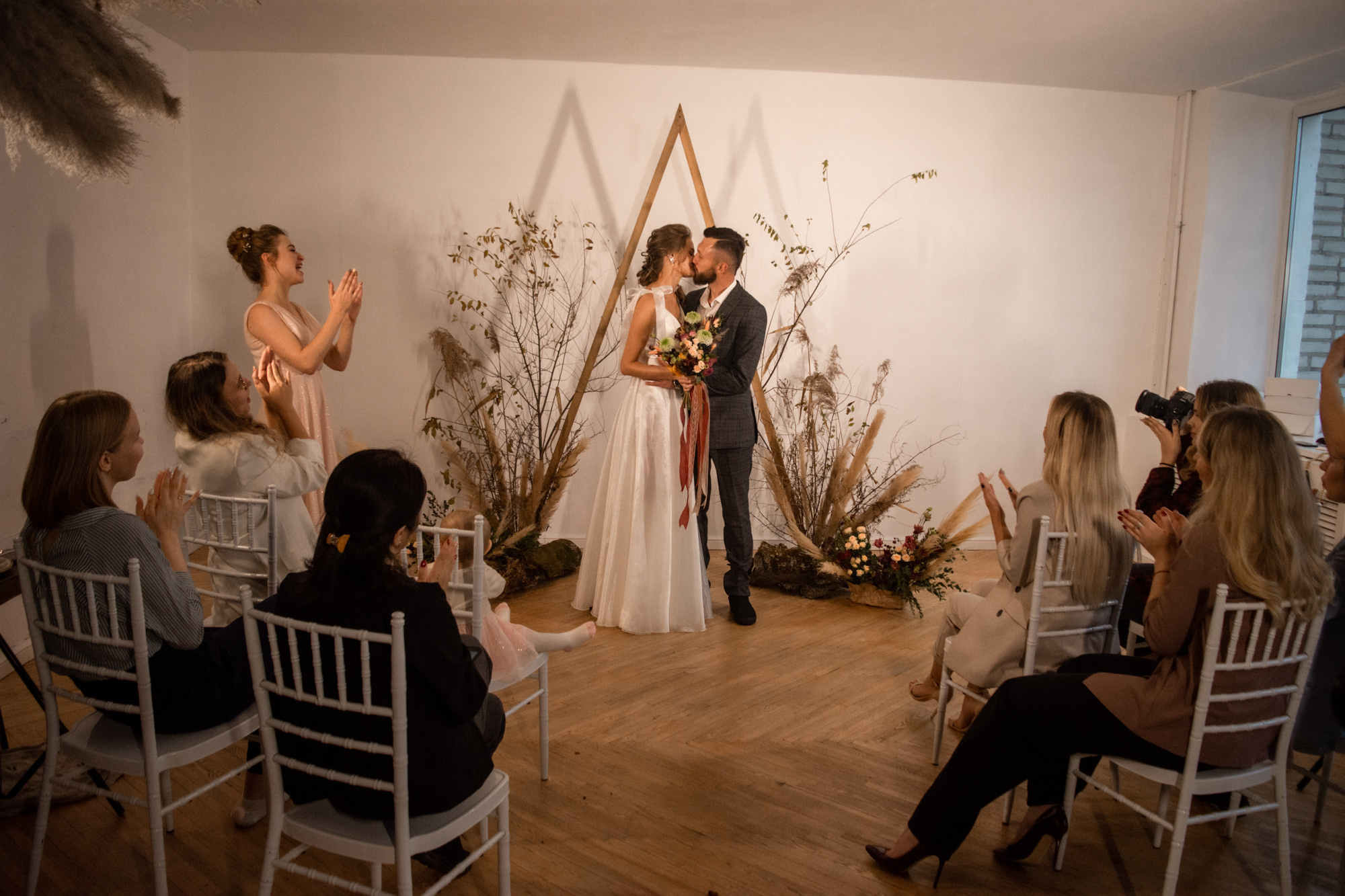 Шикарная камерная свадьба А&A. Мария Яровая фотограф Хабаровск