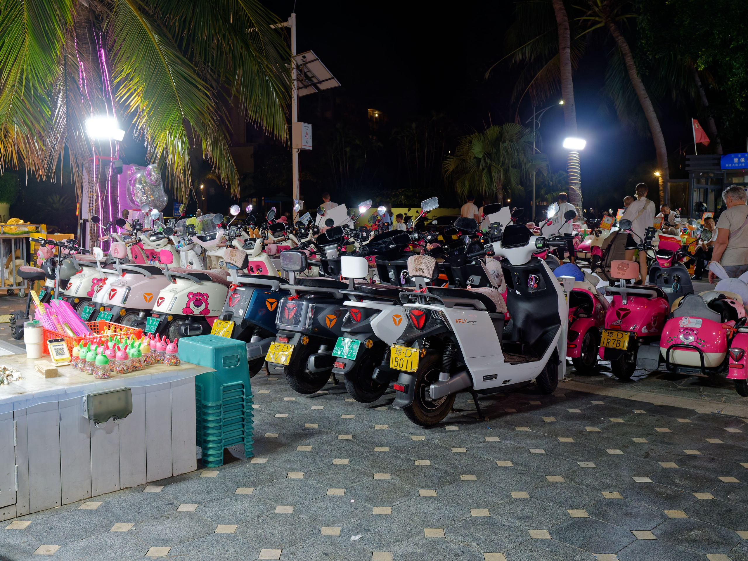 Хайнань 2026, Большой ночной базар в Ялунване. Фотопрогулки по Миру