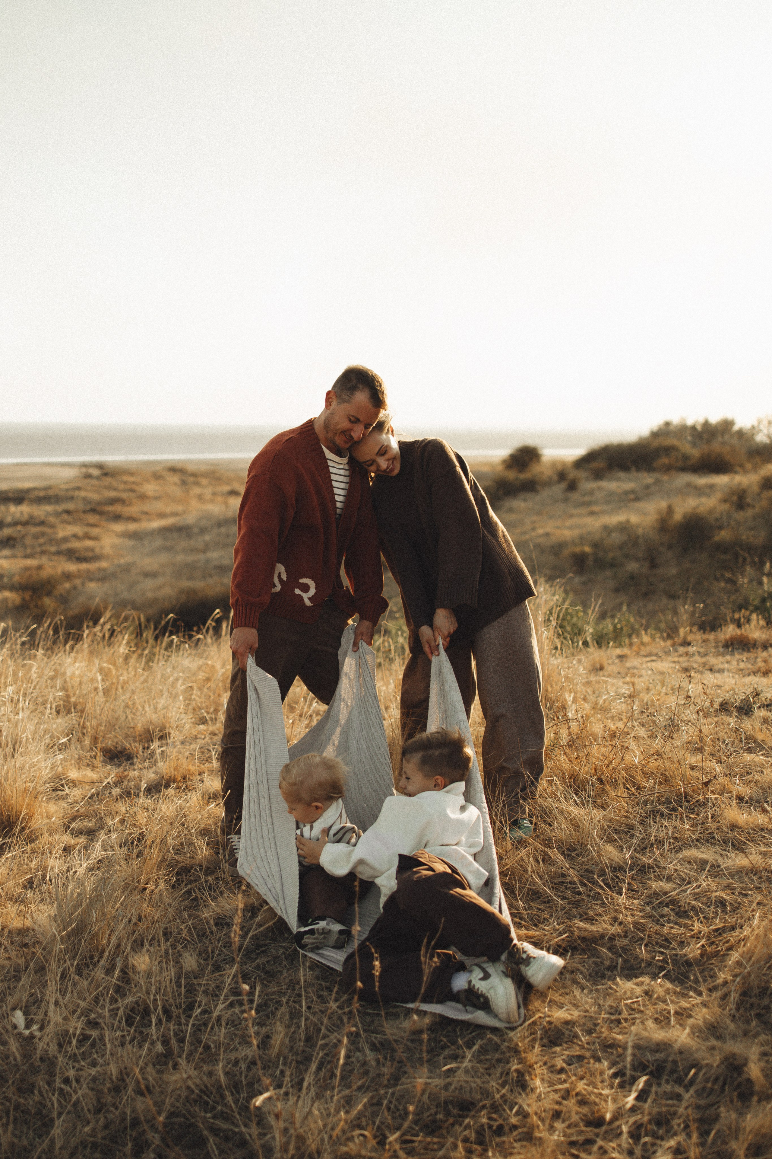 Семейная история, закат в Мержаново. Семейный и детский фотограф, таганрог, ростов-на-дону