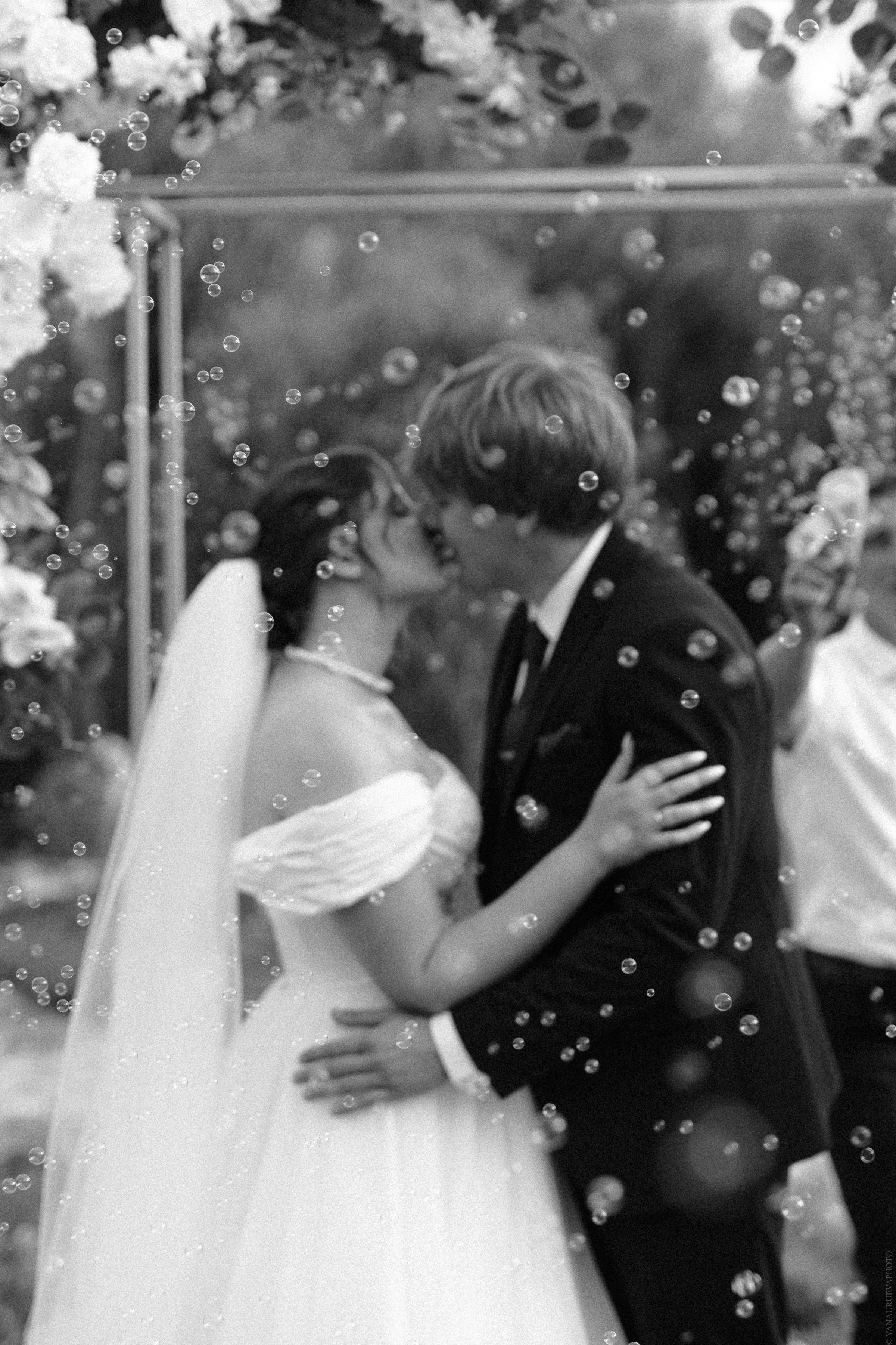 Свадебный анонс. Антон и Виктория. Свадебный и контент- фотограф в Тольятти, Самаре, Москве Яна Уруева