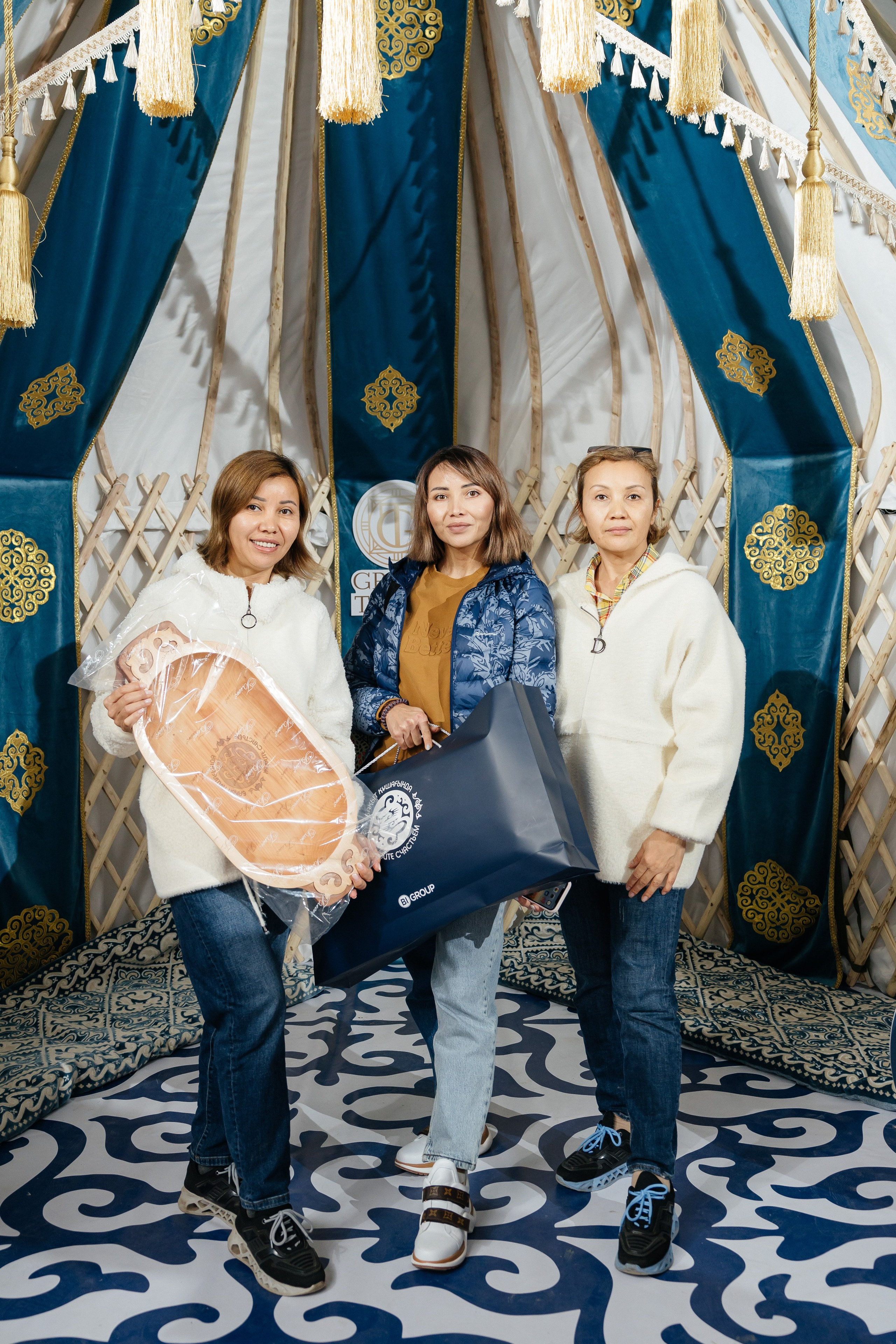 Проект 1. Вручение ключей BI Group. Дата: октябрь 2023. Профессиональный фотограф в городе Астана/Алматы Даурен Сембаев