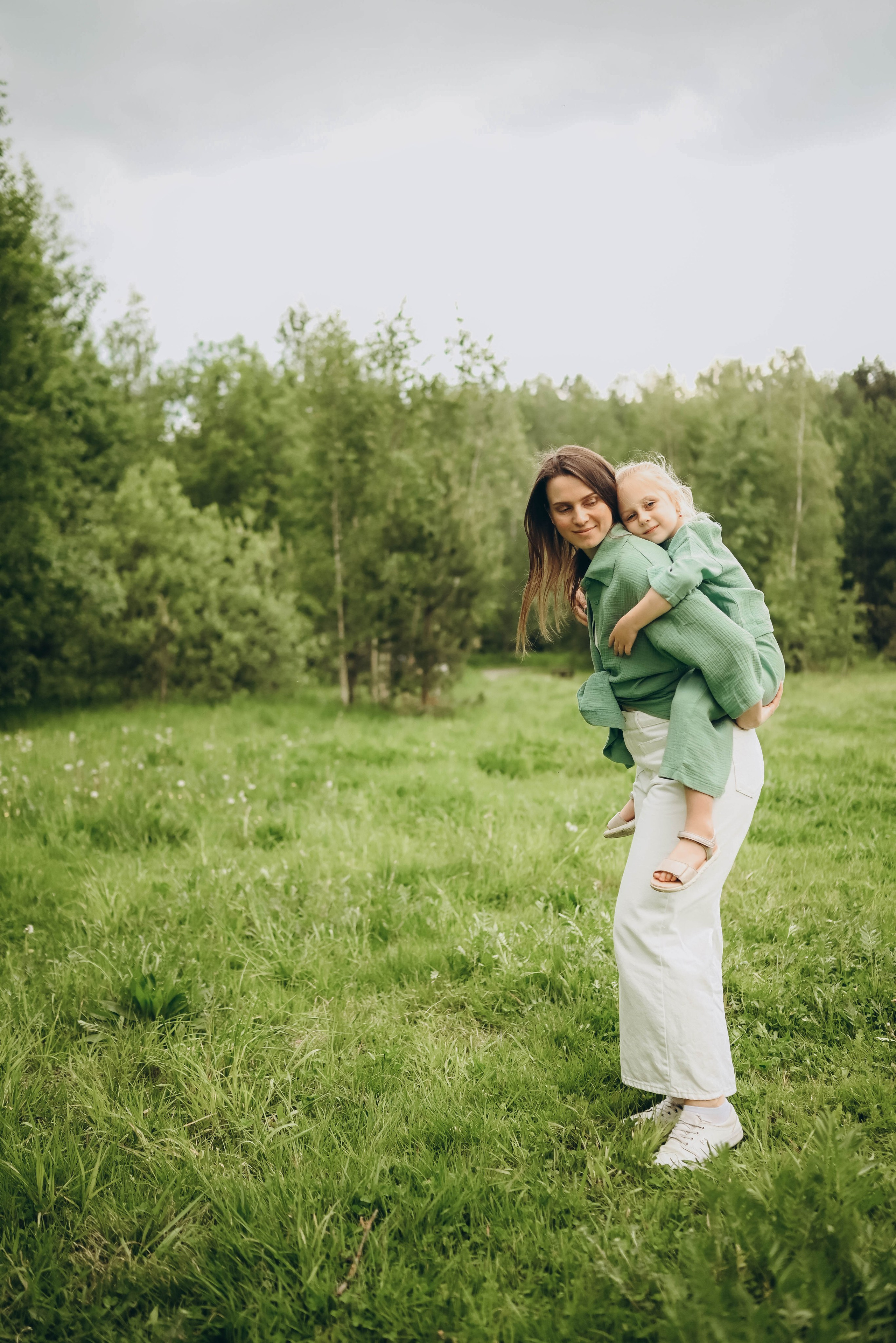 Прогулка на природе. Семейный фотограф в Москве Люберцах Ирина Вронская