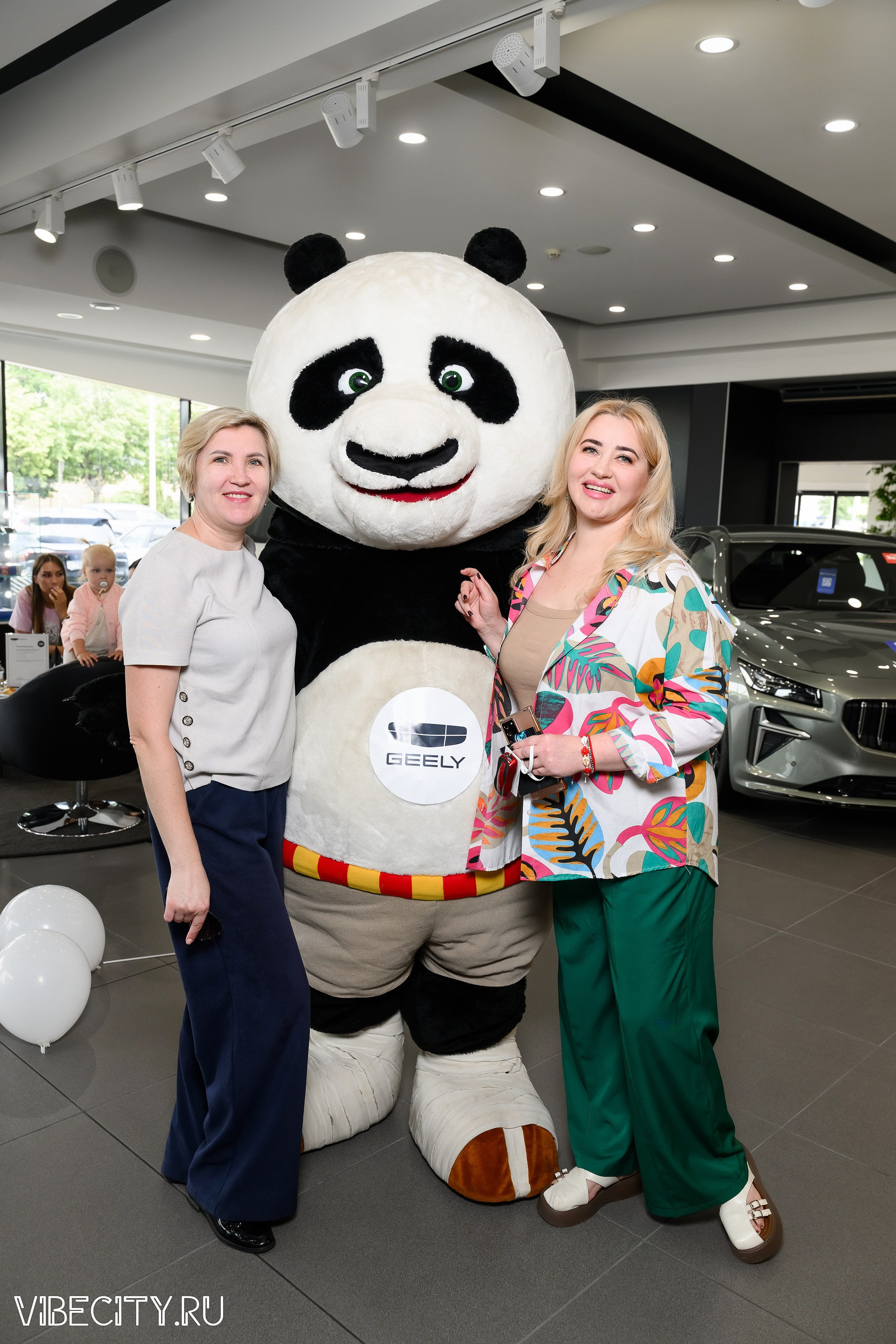 Презентация Geely Manjaro. VIBECITY.RU Вайб Сити Ру Фоторепортажи Фотоотчеты Калининград