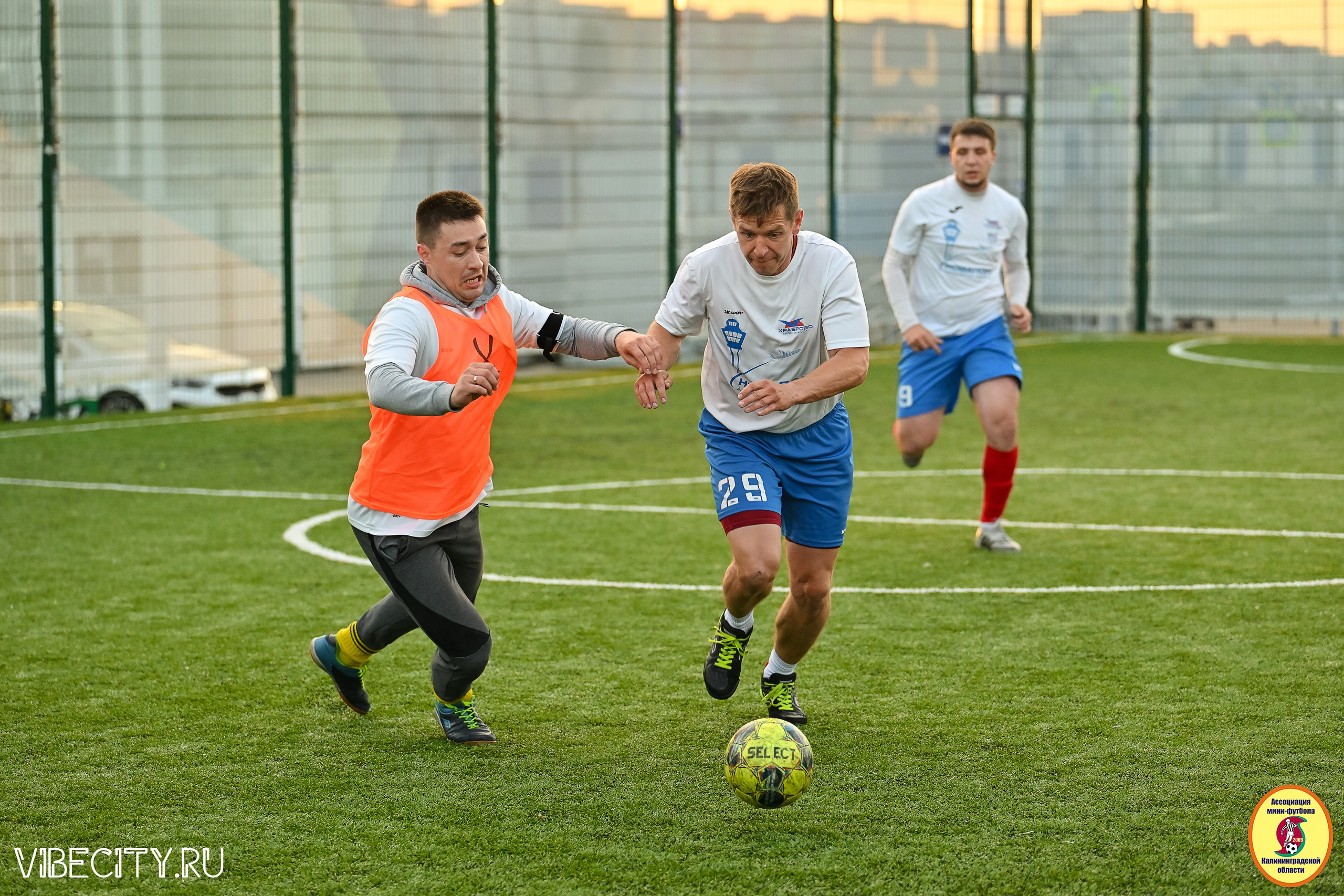 ИГРЫ МИНИ-ФУТБОЛЬНОЙ И КОРПОРАТИВНОЙ ЛИГИ. VIBECITY.RU Вайб Сити Ру Фоторепортажи Фотоотчеты Калининград