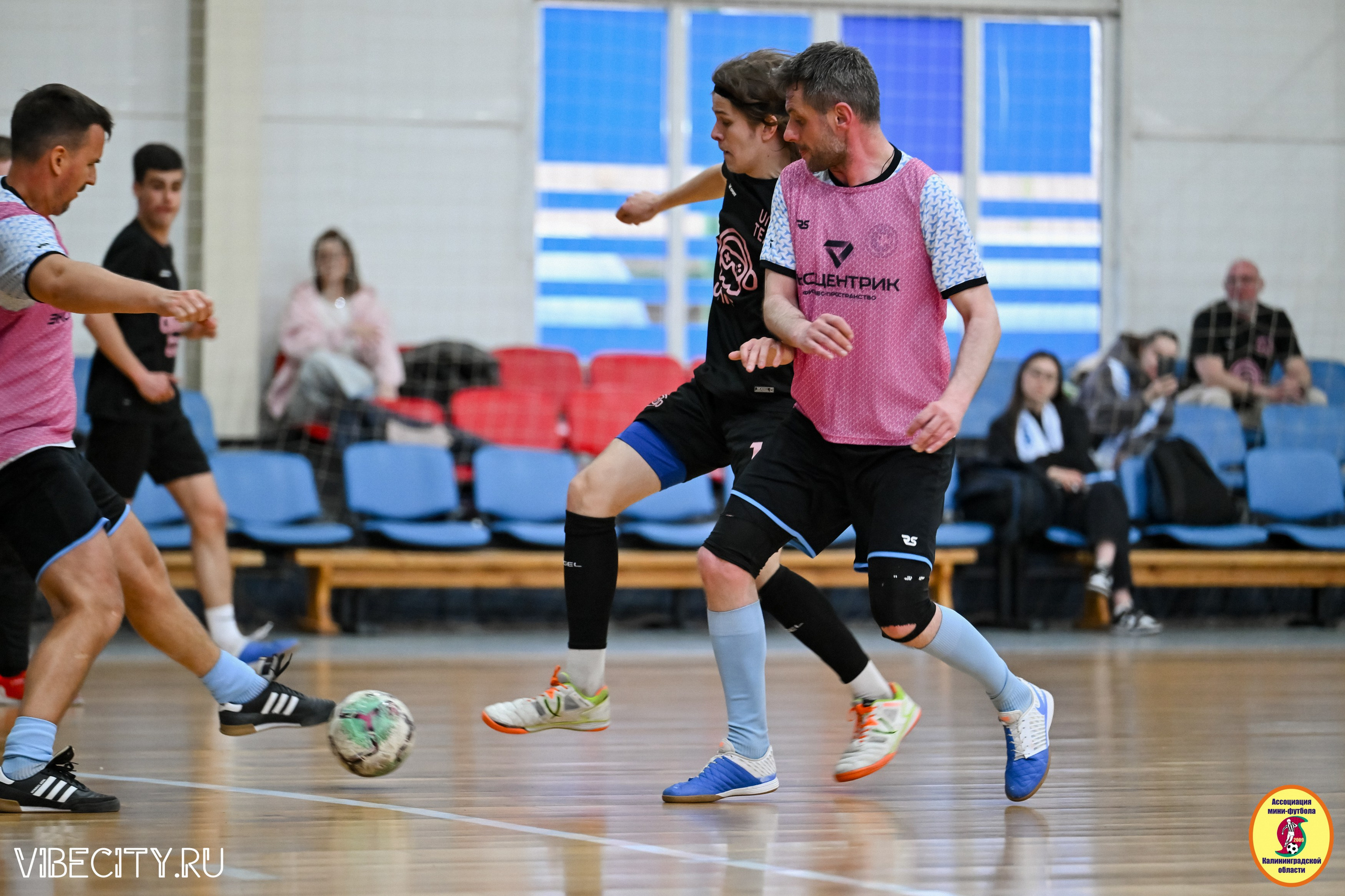 8 тур Корпоративной Бизнес-Лиги по футзалу. VIBECITY.RU Вайб Сити Ру Фоторепортажи Фотоотчеты Калининград
