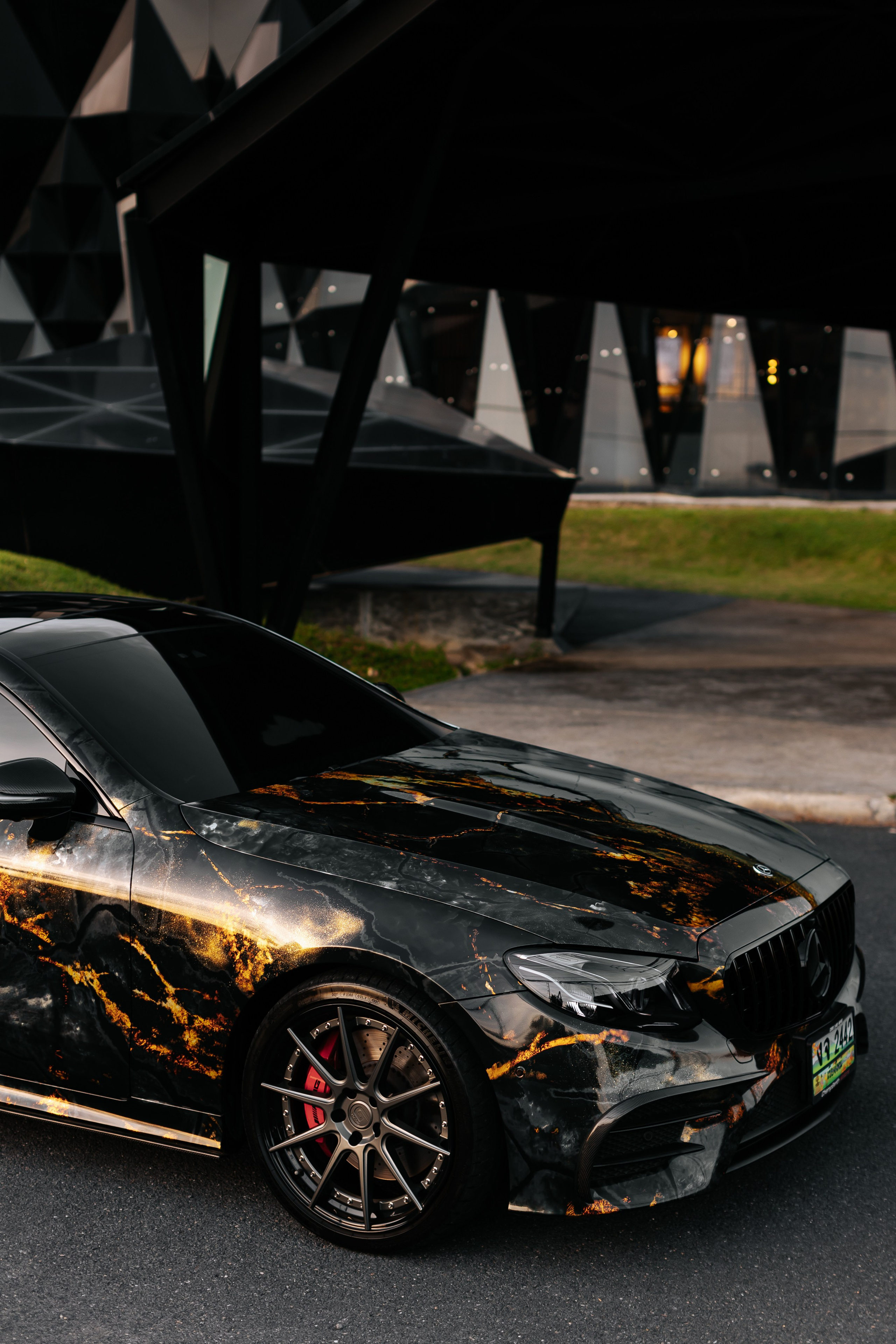 Mercedes Benz E 53. Фотограф в на Пхукете Сергей Войлоков