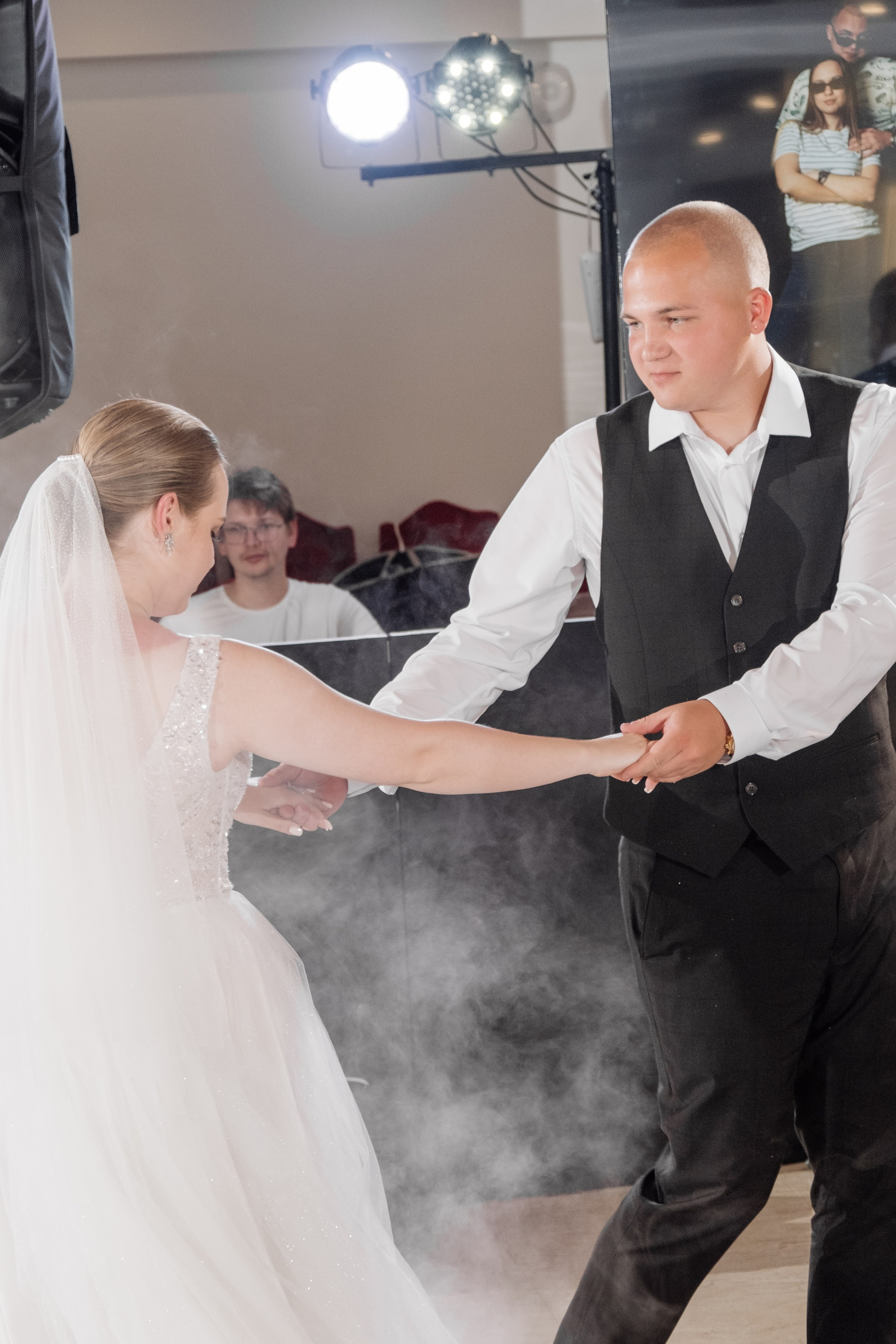 Свадебный ретопртаж. Профессиональная фотосъемка в Крыму. Натуральные эмоции и живые кадры. Забронируйте дату прямо сейчас!