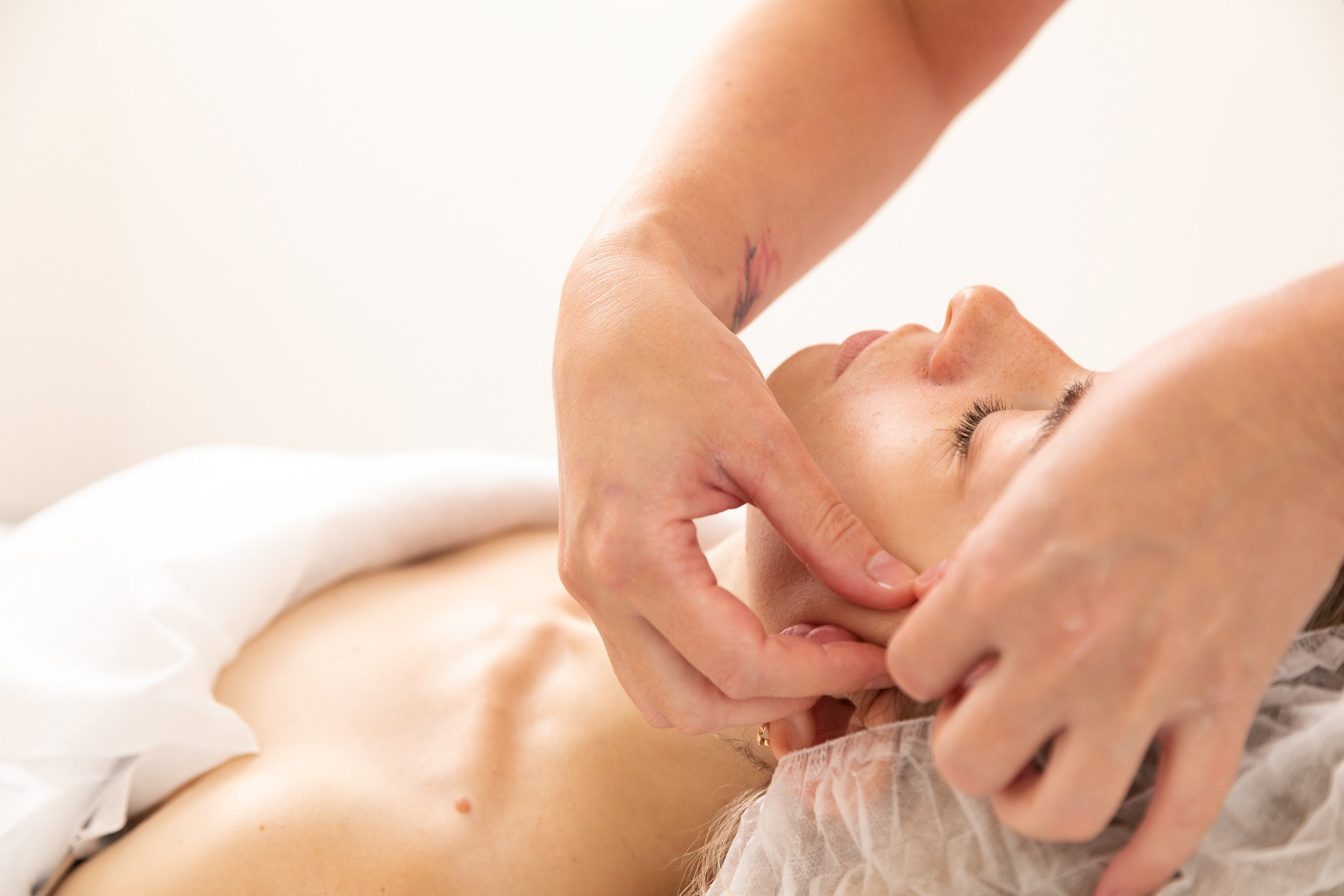 Рекламная и предметная съёмка. Фотоателье и полиграфия | Красивые фотосессии, сувениры с фото | Ремонт смартфонов, ноутбуков и техники в Коломне Zinovyev Team