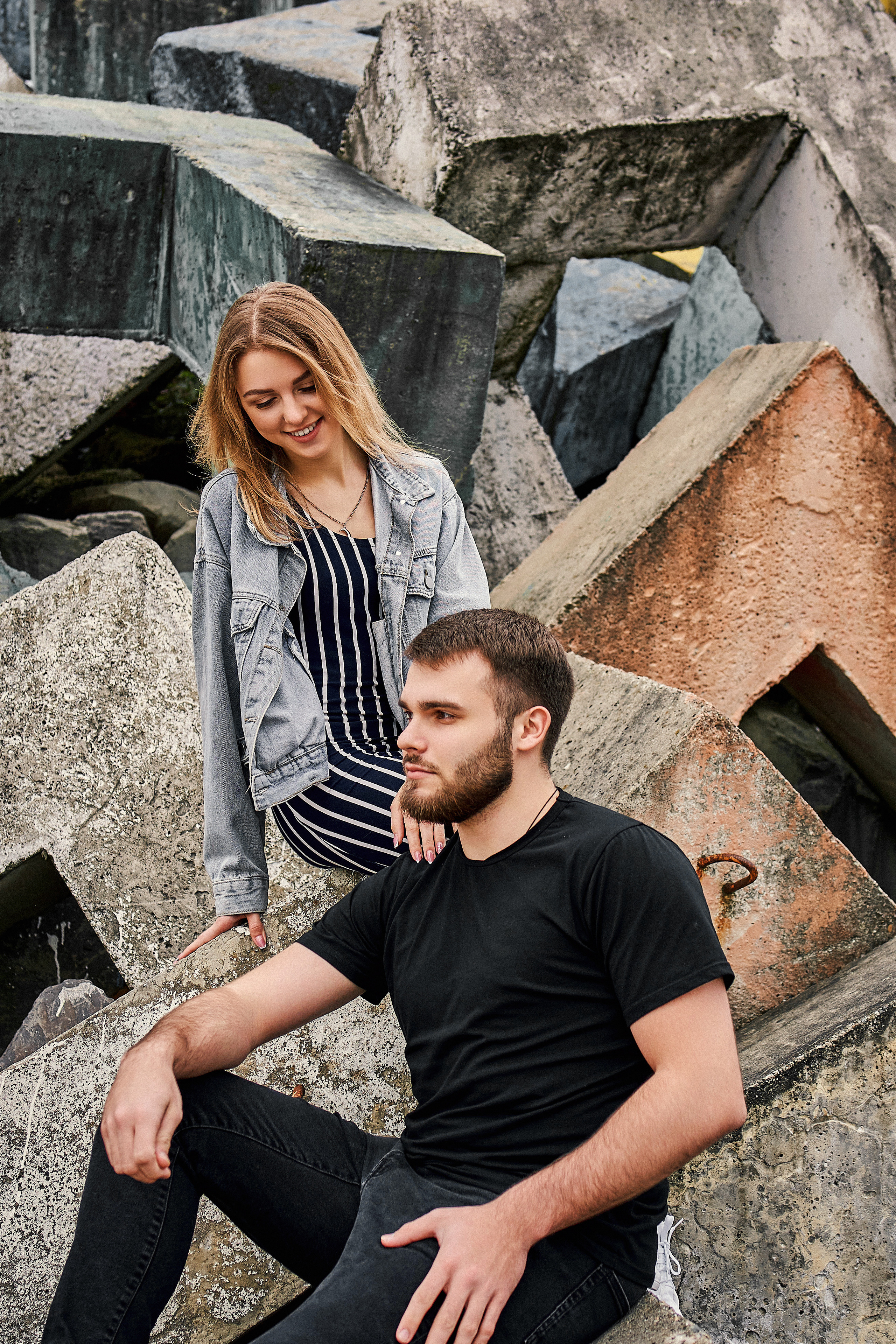 Фотосессия пары в Адлере на пляже Сочифорния -закат, прекрасная погода 