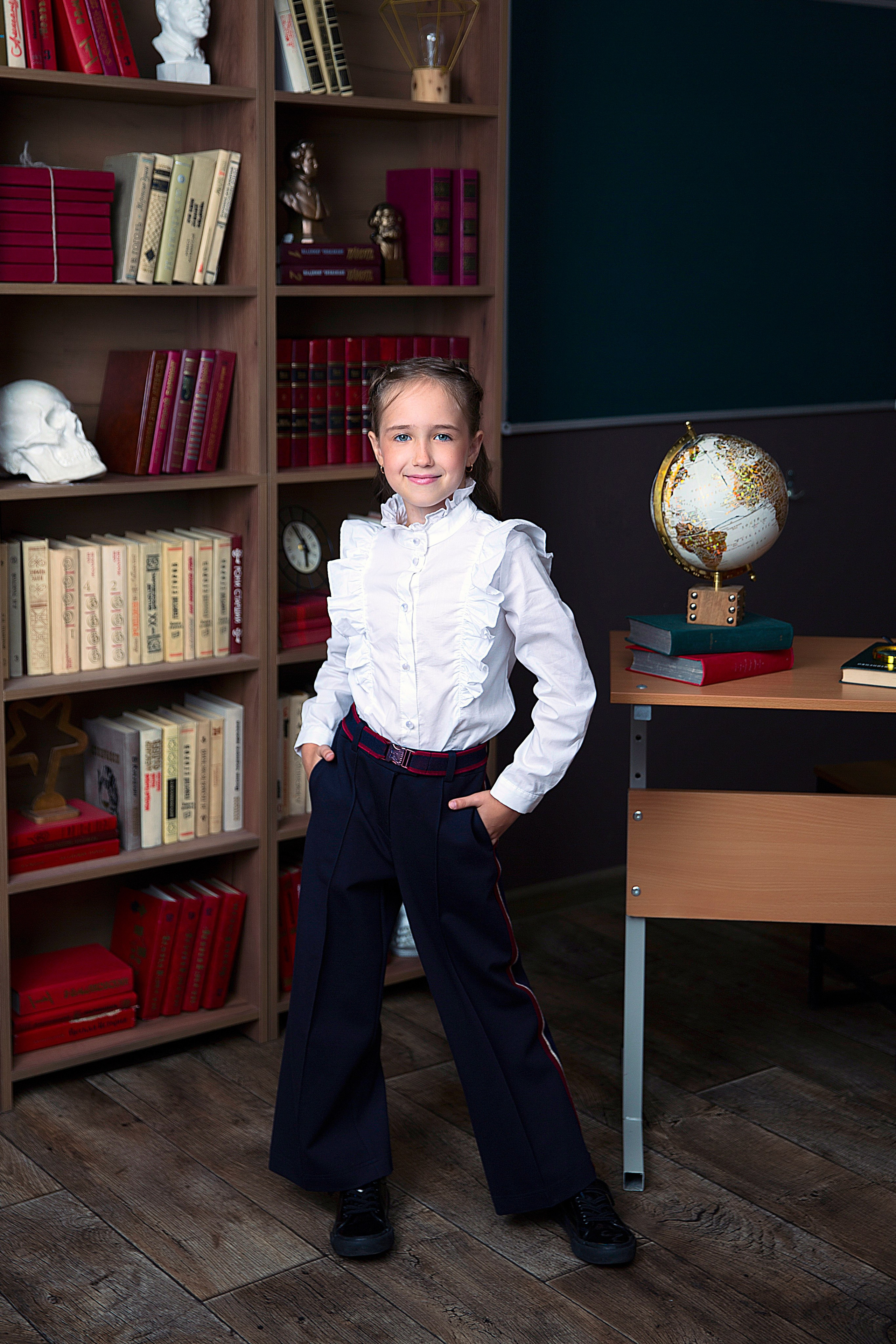Школьница. Детский школьный фотограф в Кемерово Зиновьева Екатерина