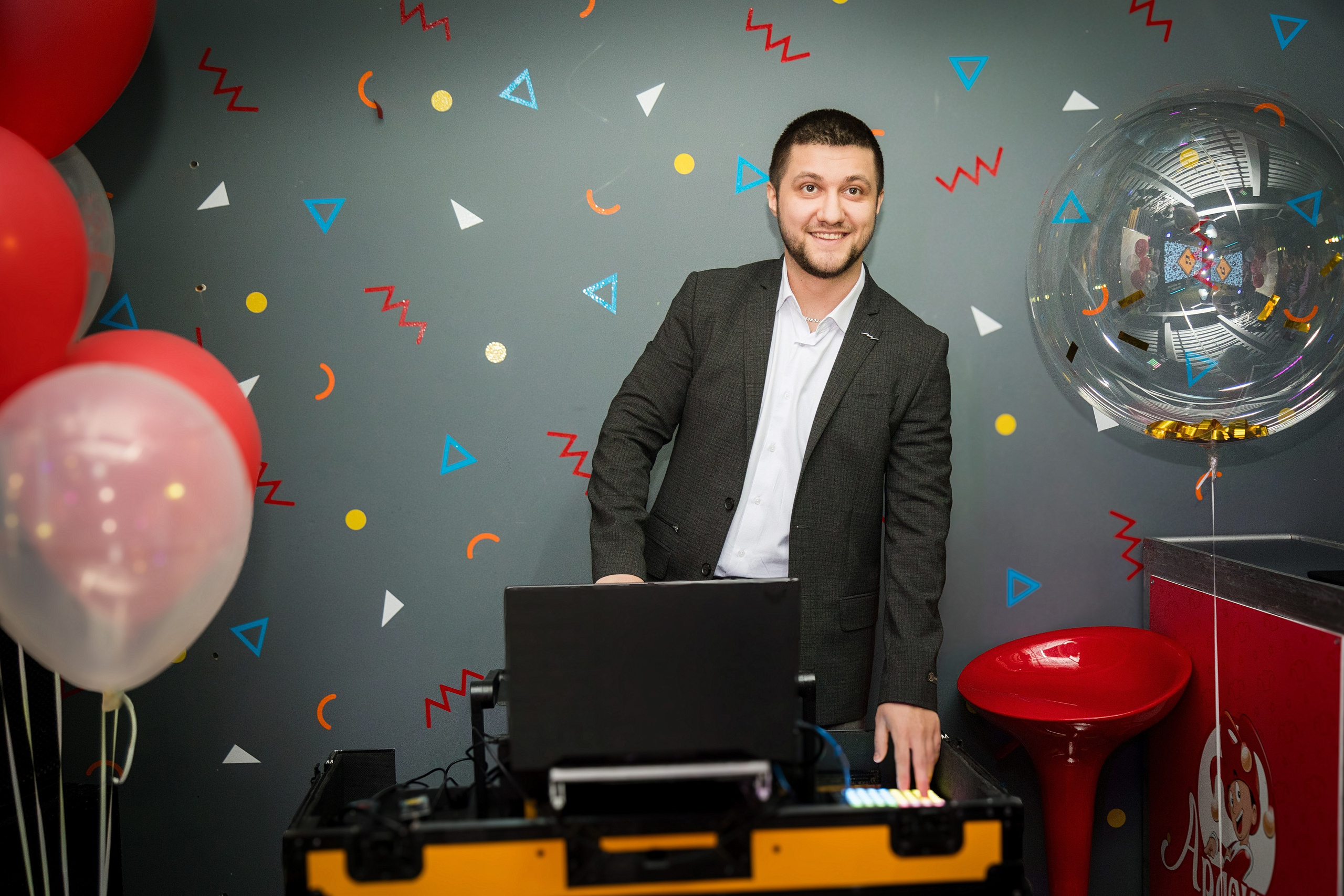 Арлекину 18 лет. Детский фотограф видеограф в Хабаровске Михаил Орлов