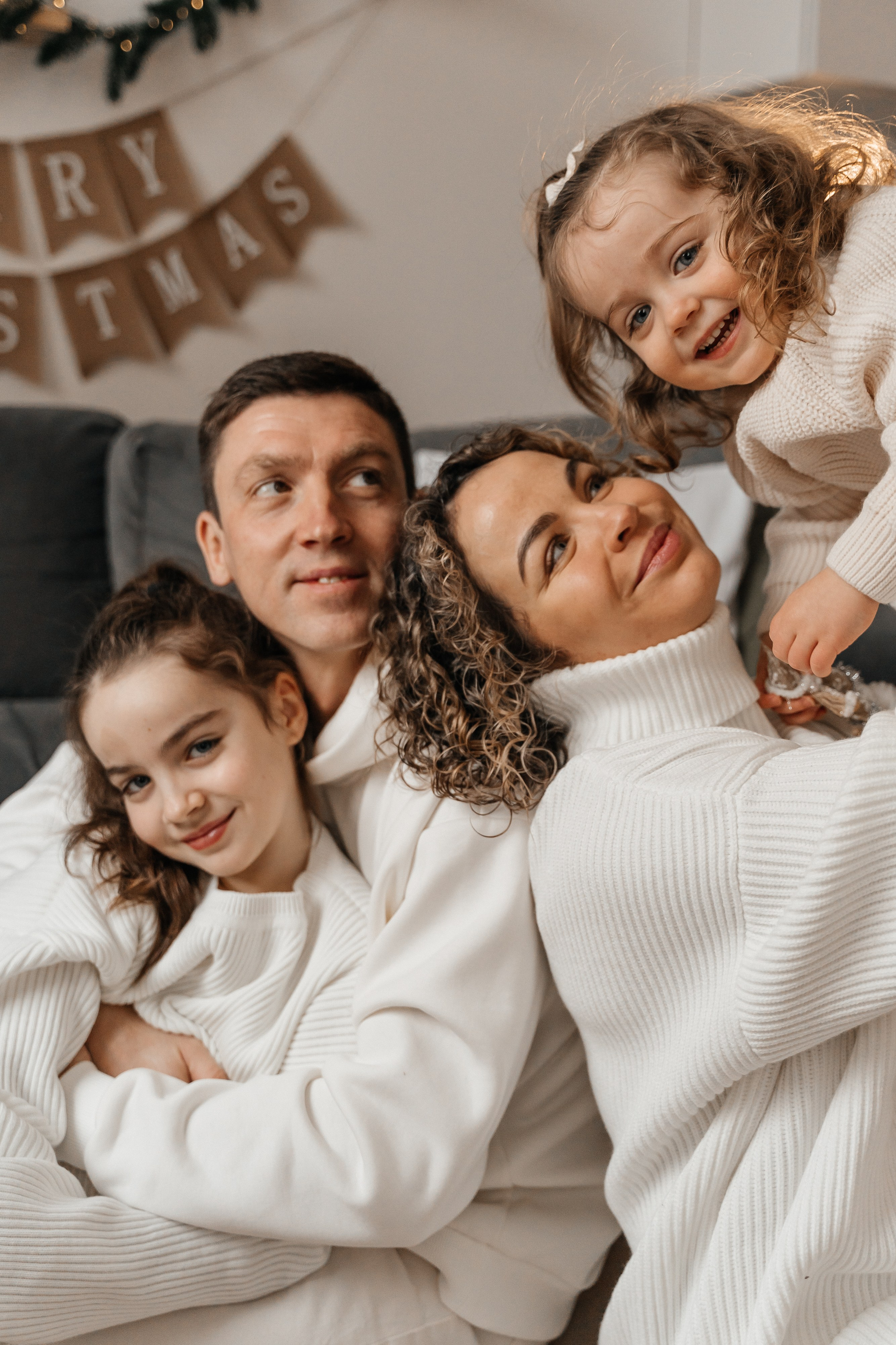 Максим, Катя, Лена и Ева. Волик Мария