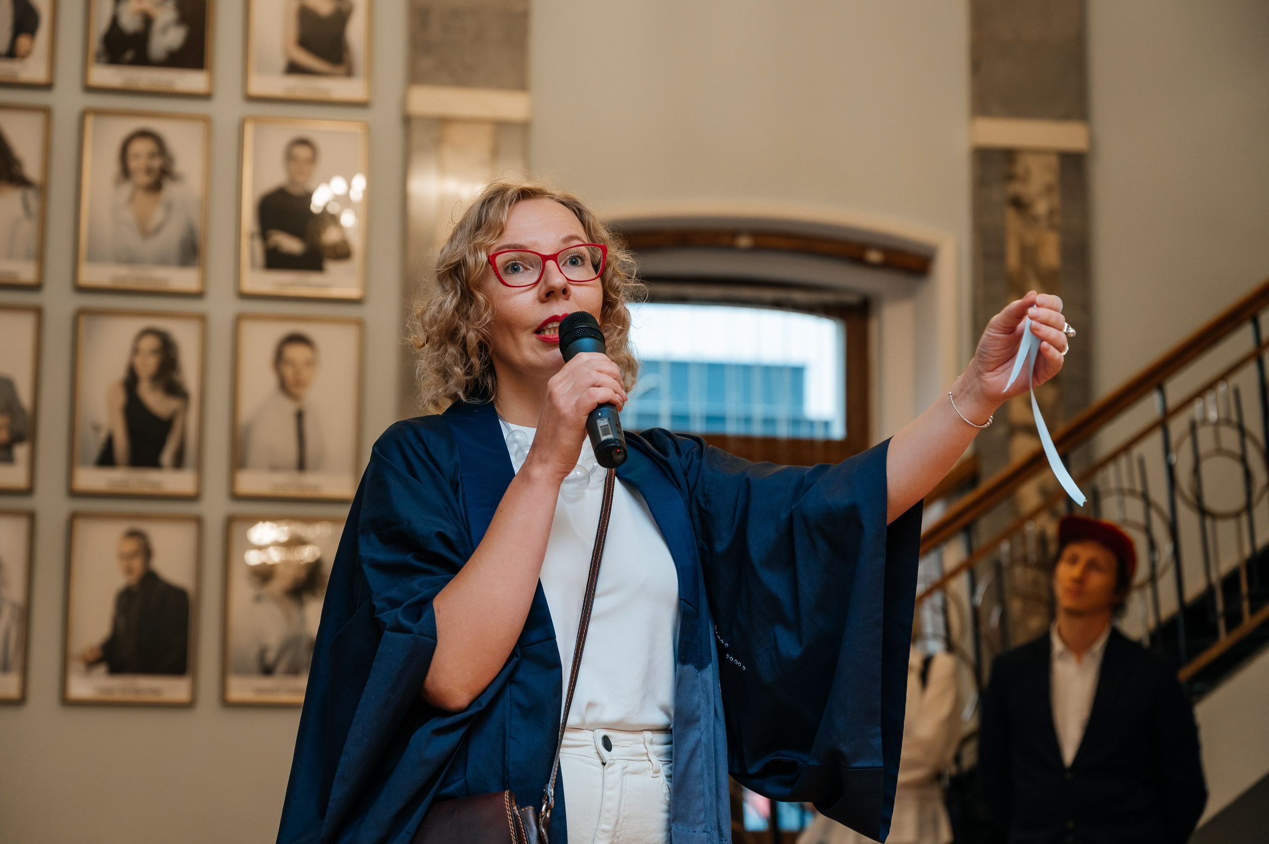 Открытие выставки Кати Васильевой в Молодежном театре. Wedding and family photographer USA