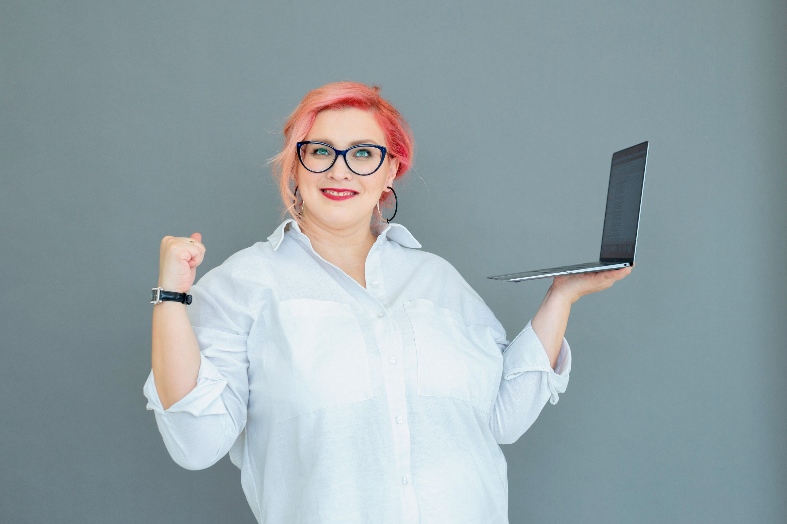 Профессиональные фото для коуча в СПб, яркие портреты для привлечения клиентов. Портретные фотосессии, контент-съемки, репортаж