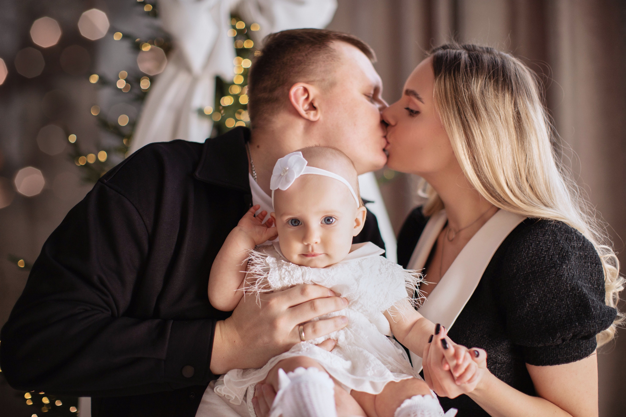 Семья к новому году 2025. Фотограф Лиана Артемова в Пензе