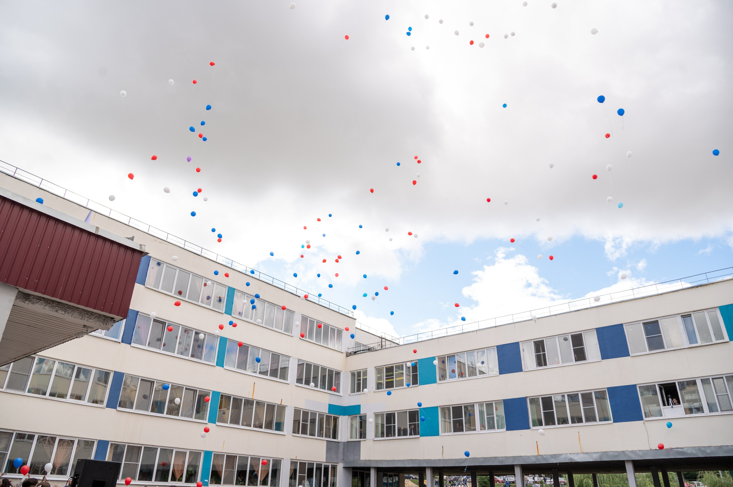 Школьная фотосессия в Туле. Портретный, семейный, свадебный фотограф. Бизнес, контент съёмка. Тула