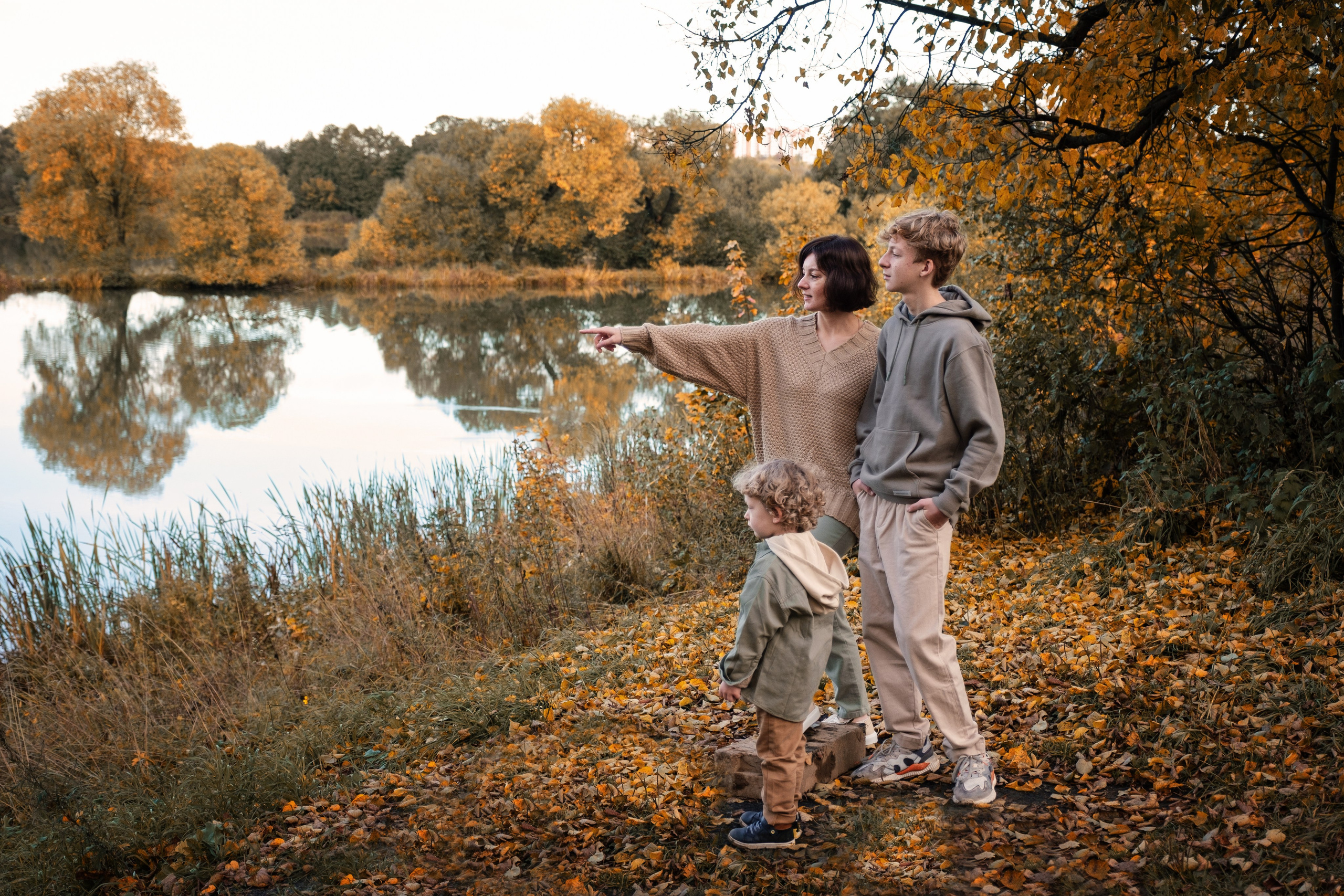 Семейная фотосессия на природе. Фотограф беременности Демочкина Елена