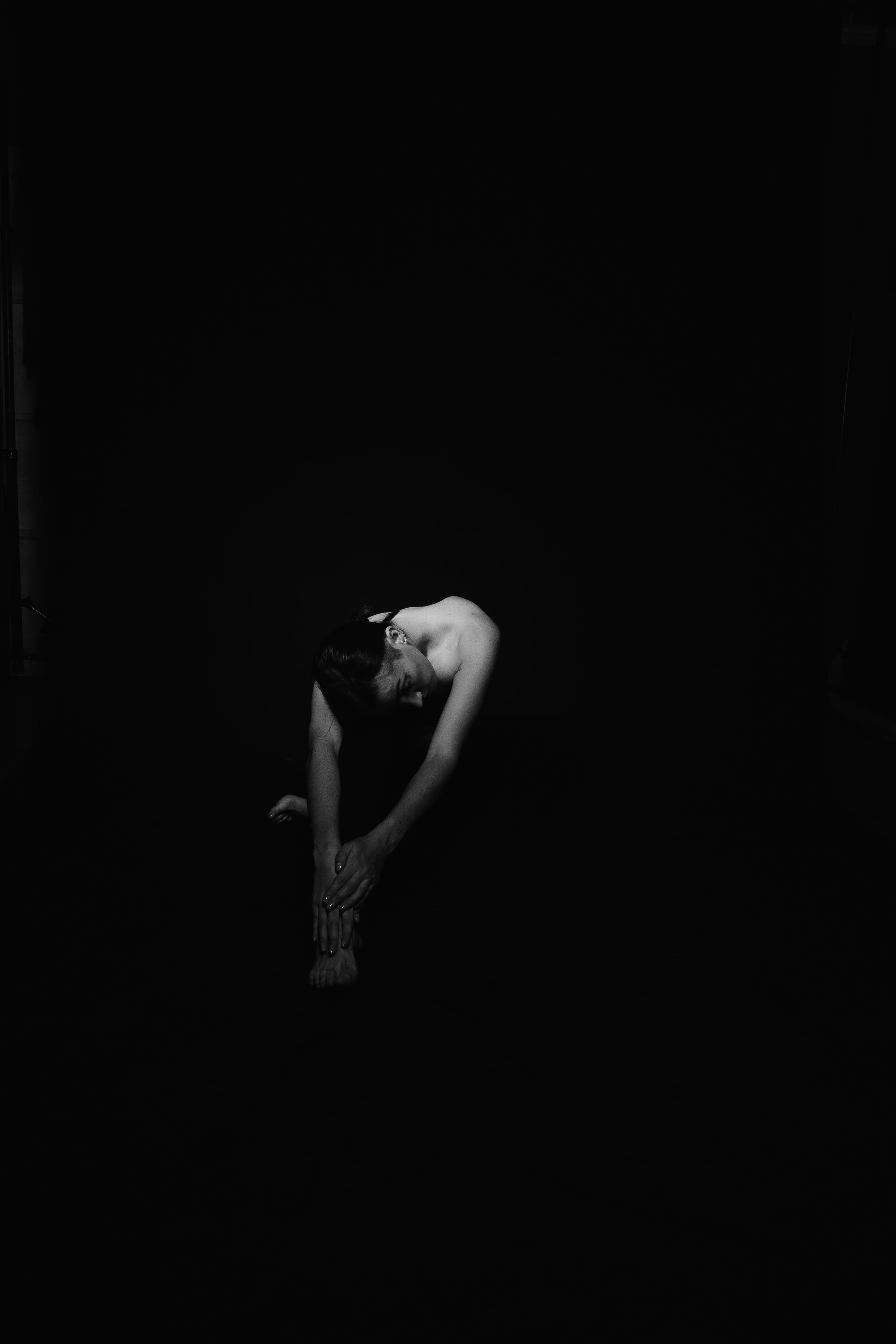 Ольга на черном. Креатор Ольга Яш