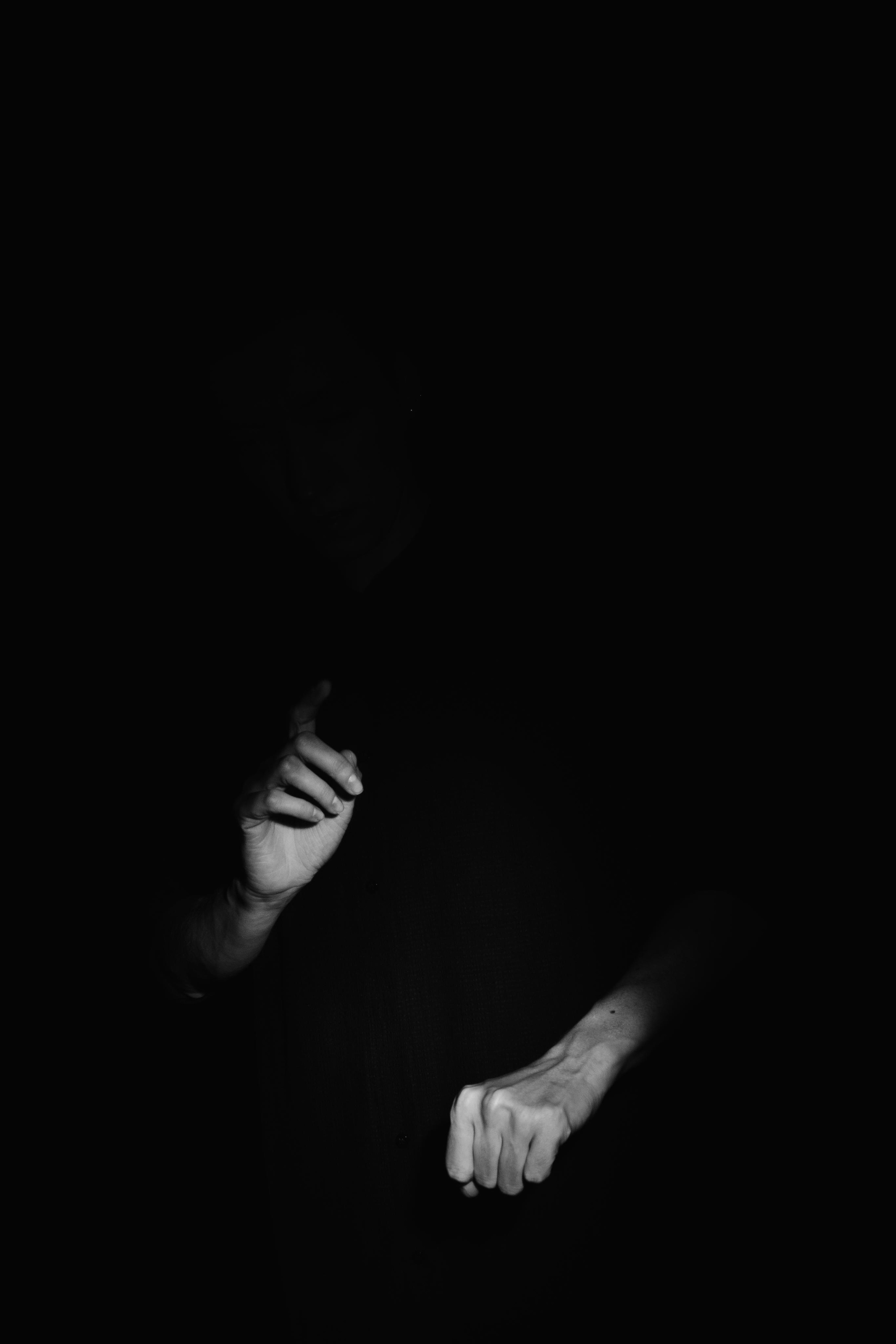 Ольга на черном. Креатор Ольга Яш