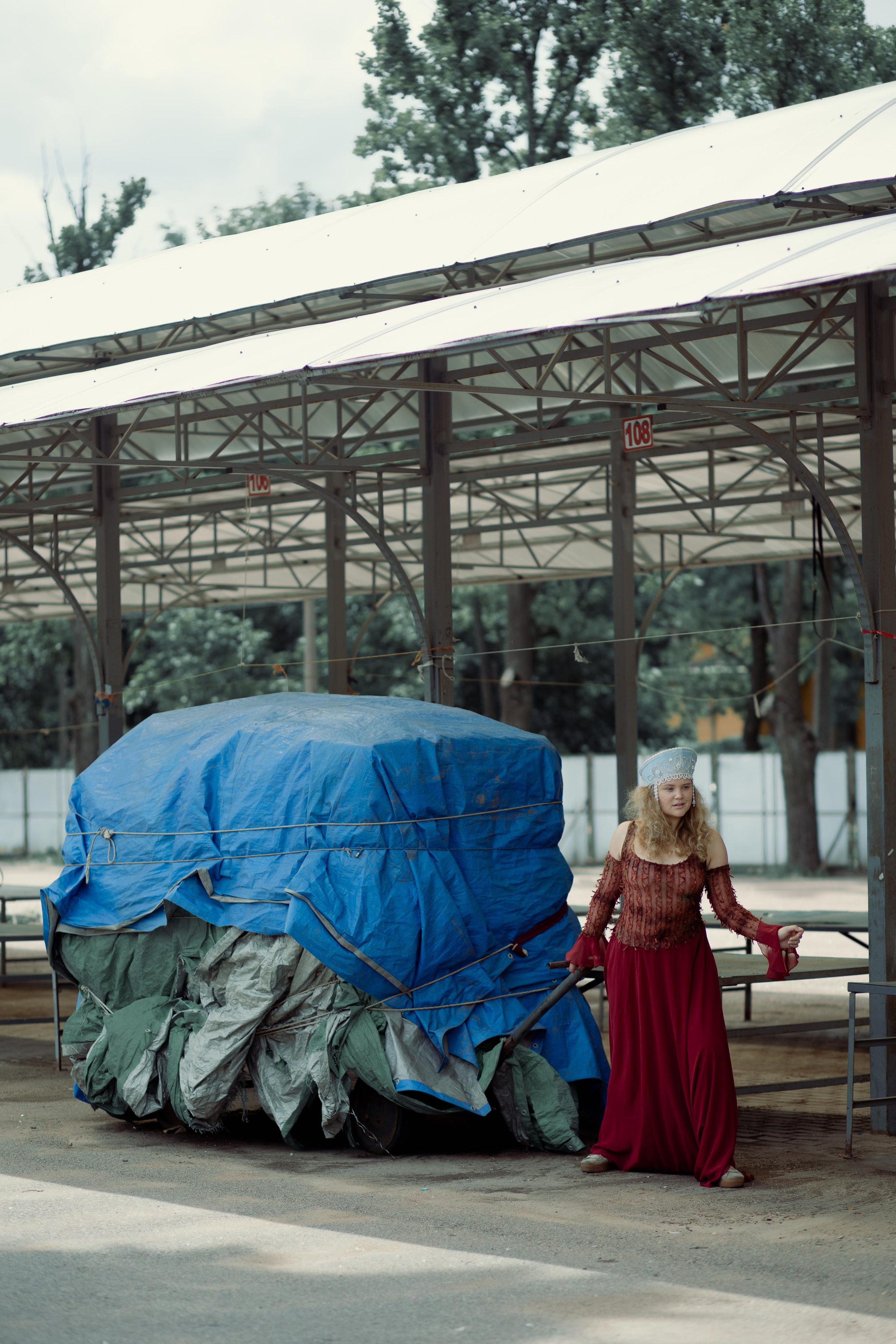 Кокошник на Удельной («Путешествие Наташи» — серия о России). Креатор Ольга Яш