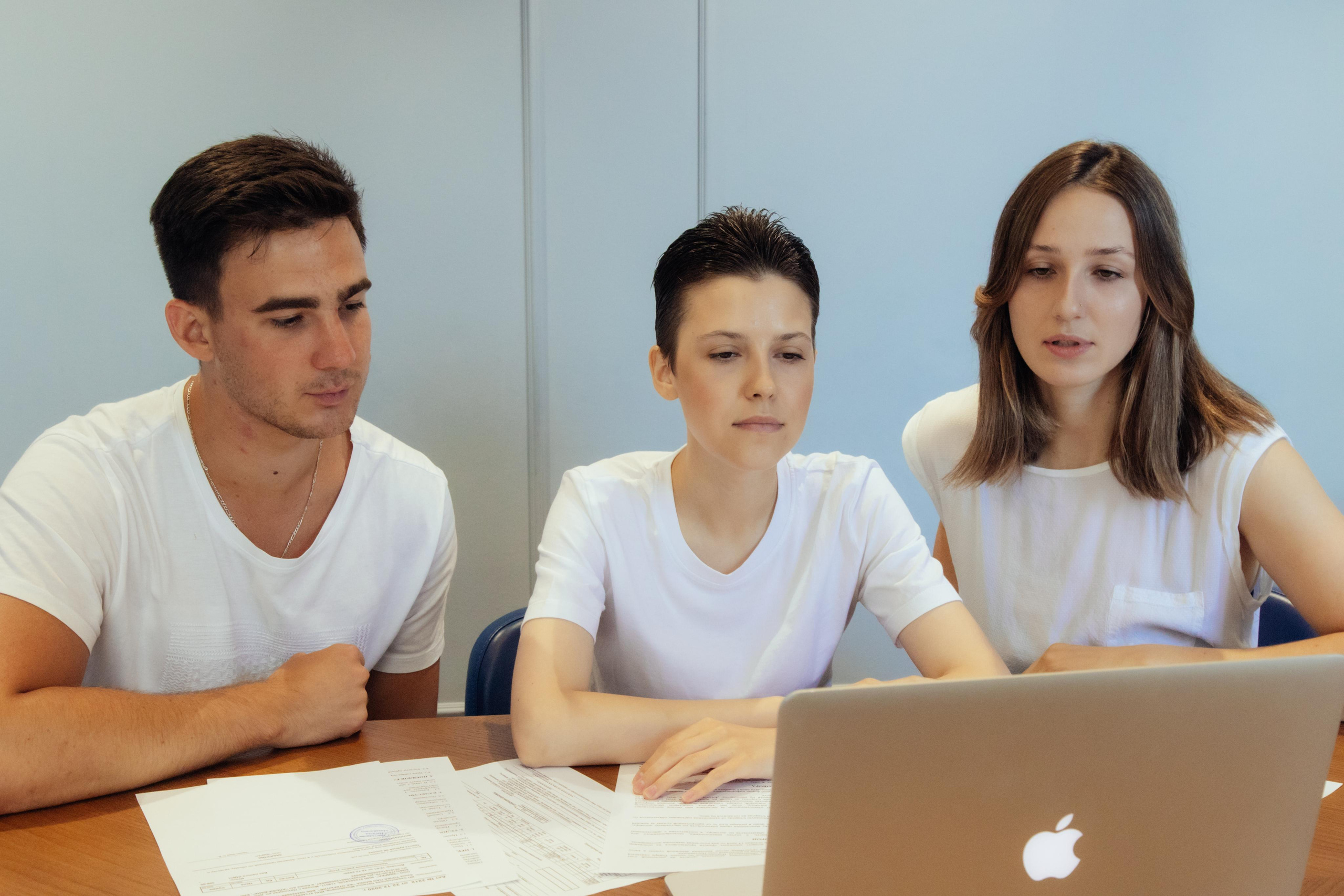 Контент для IT компании. Креатор Ольга Яш