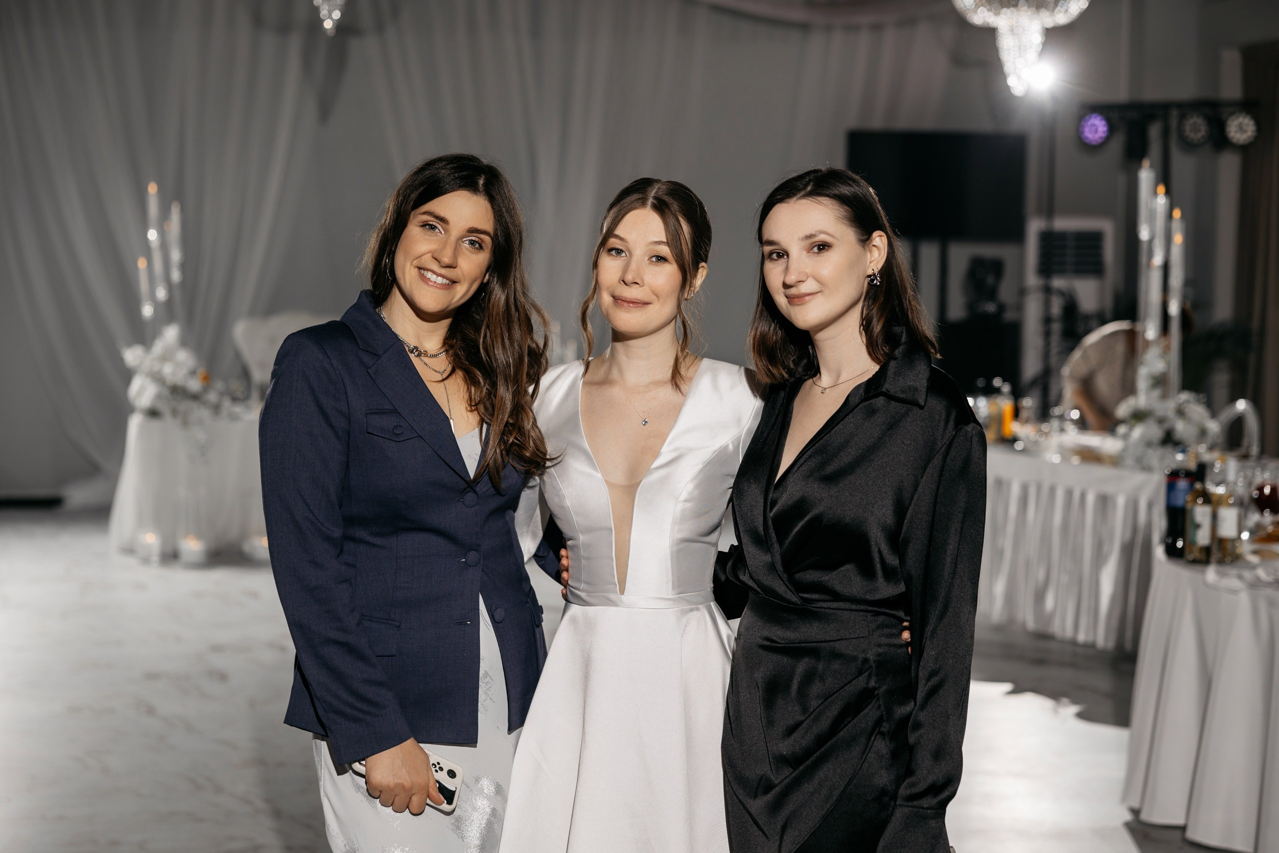 Свадебная фотосессия банкета. Свадебный и Семейный Фотограф в Гатчине и Санкт-Петербурге Виктория