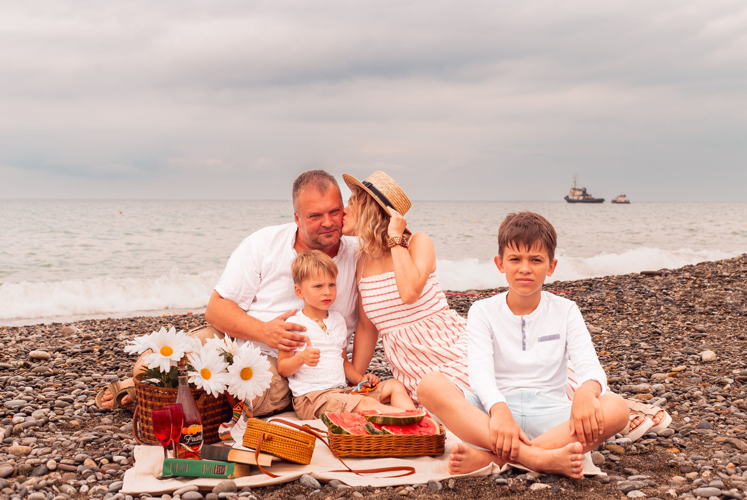 Пикник у моря в Лоо. Семейный фотограф в Сочи, Лоо, Дагомысе, Вардане Кучумова Олеся