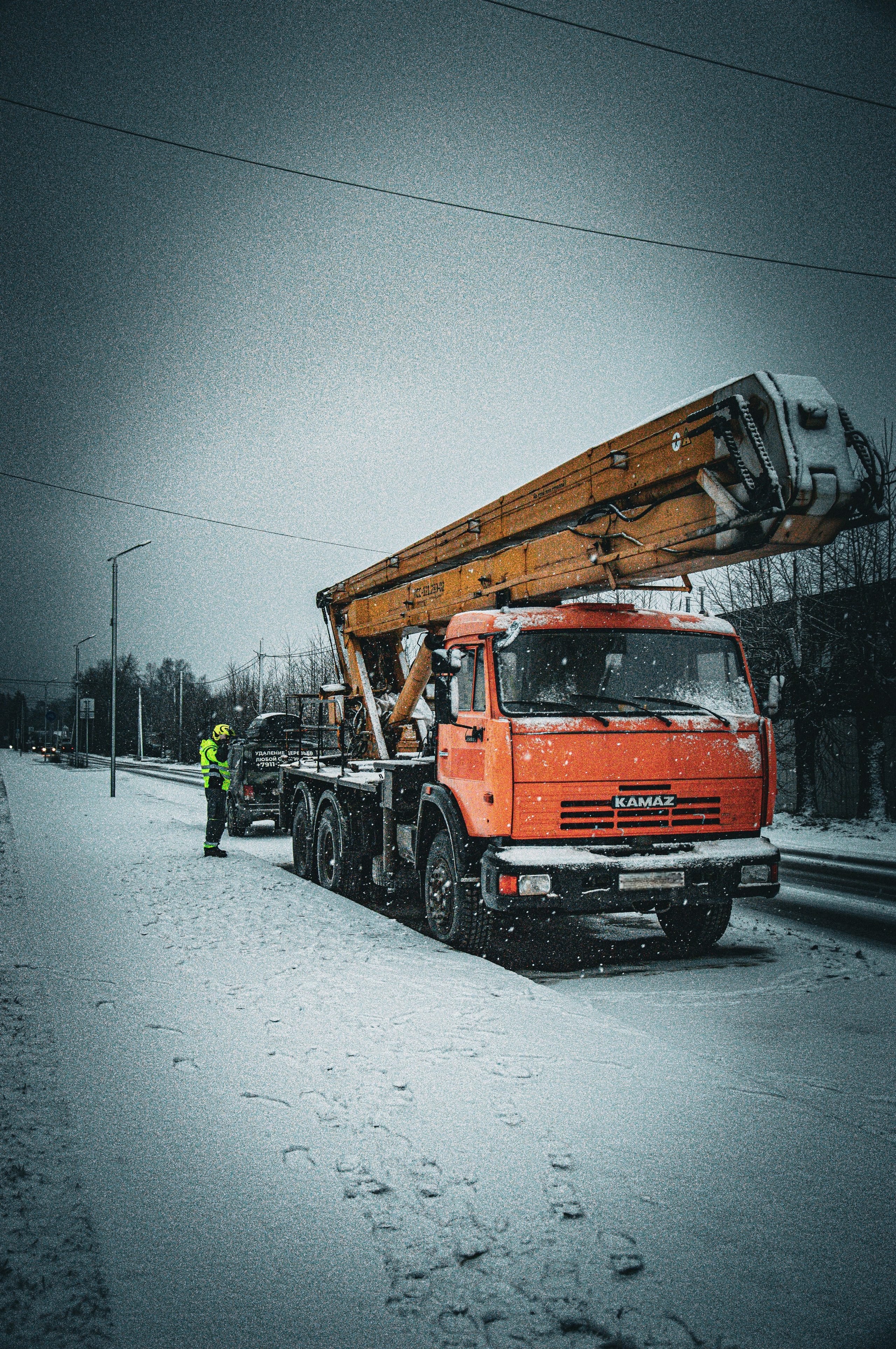 Автовышка 28 метров. Аrbori Culturist