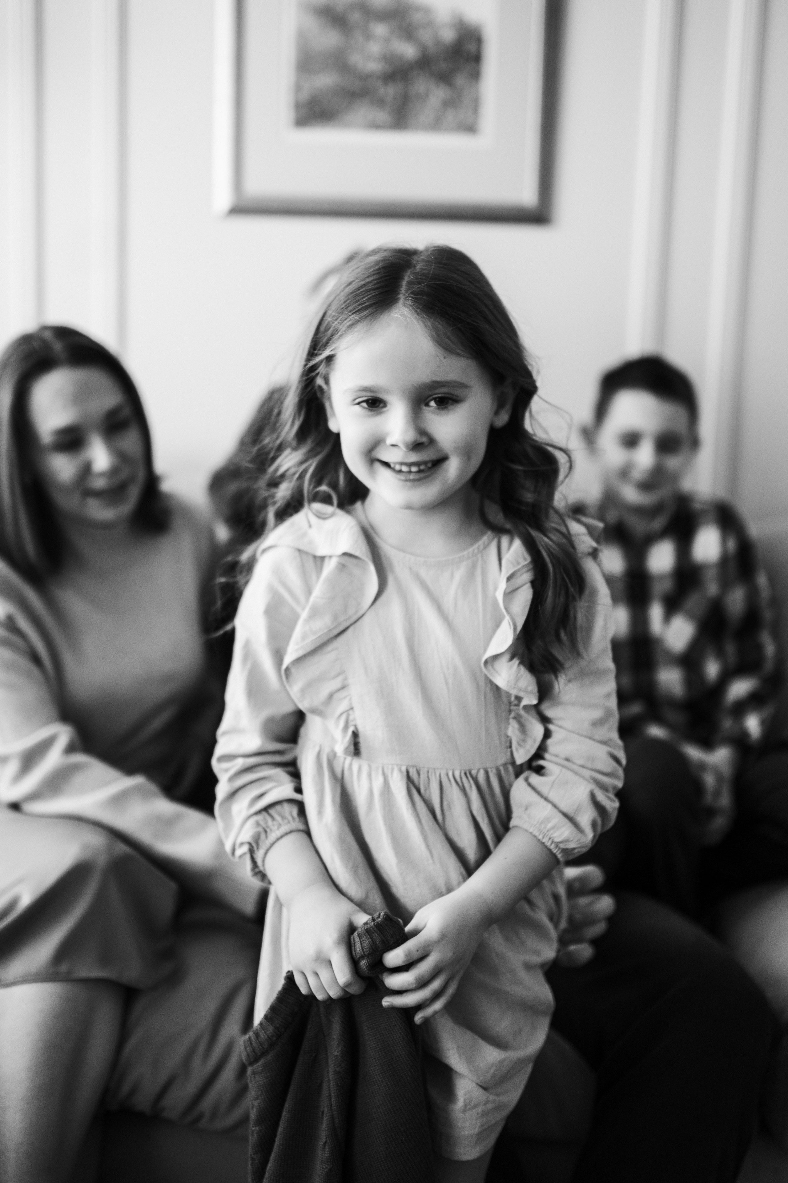 Валентин, Ирина, Евсей, Кира и Агата дома. Семейный и свадебный lifestyle-фотограф в Москве Мария Петрова