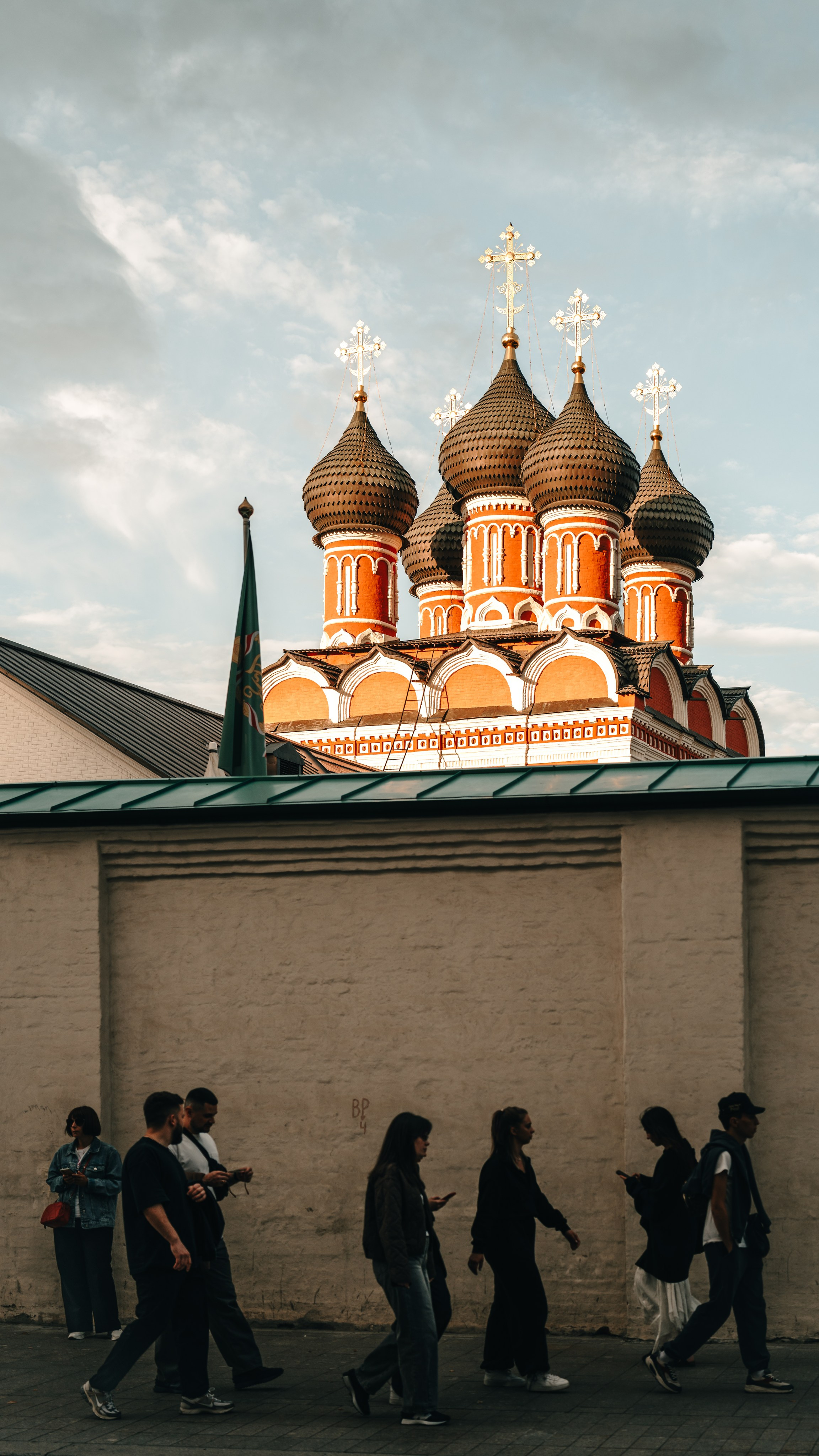 Street. Если ты на Земле — звони