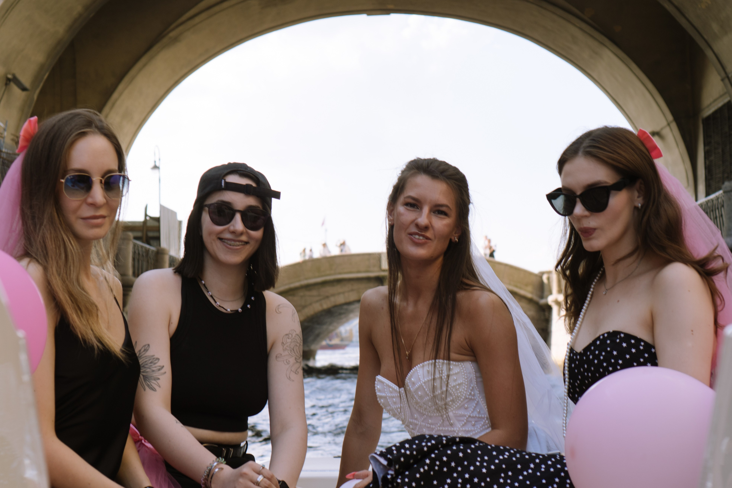 ДЕВИЧНИК НА КАТЕРЕ. Профессиональный фотограф, Санкт-Петербург — Виктория Богомолова