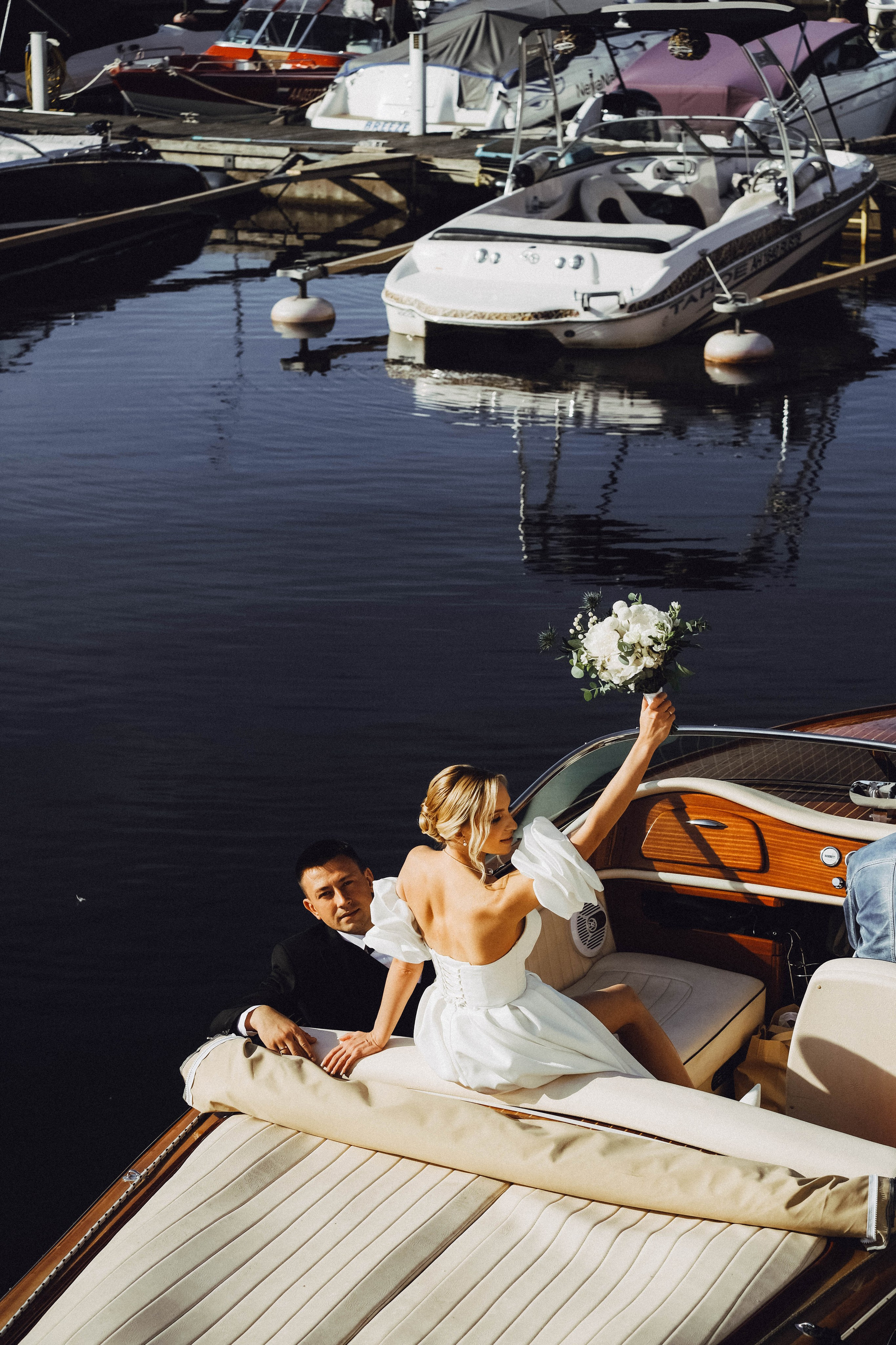 СВАДЕБГНАЯ ПРОГУЛКА ПО КАНАЛ САНКТ-ПЕТЕРБУРГА НА КАТЕРЕ. Профессиональный фотограф, Санкт-Петербург — Виктория Богомолова