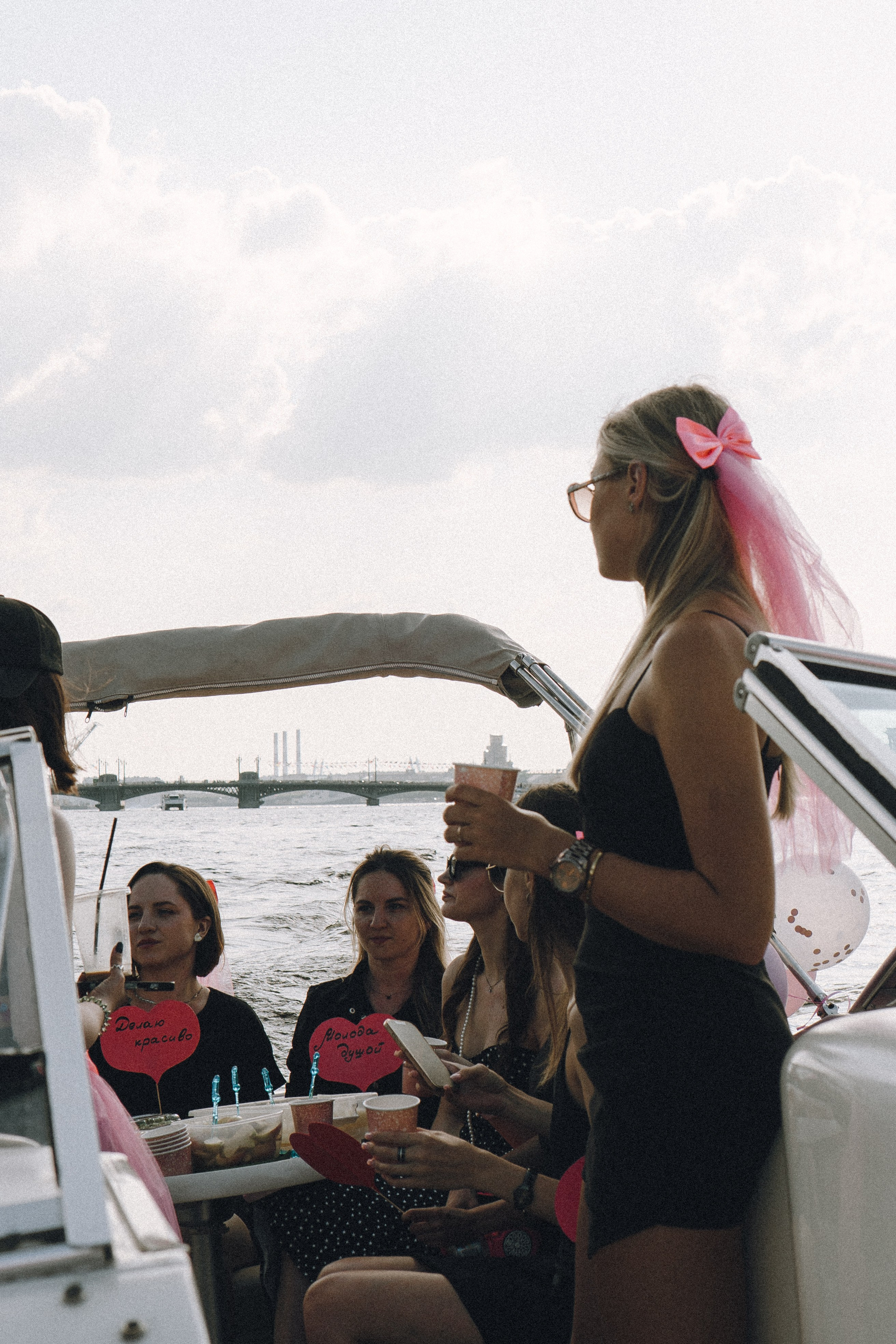 ДЕВИЧНИК НА КАТЕРЕ. Профессиональный фотограф, Санкт-Петербург — Виктория Богомолова