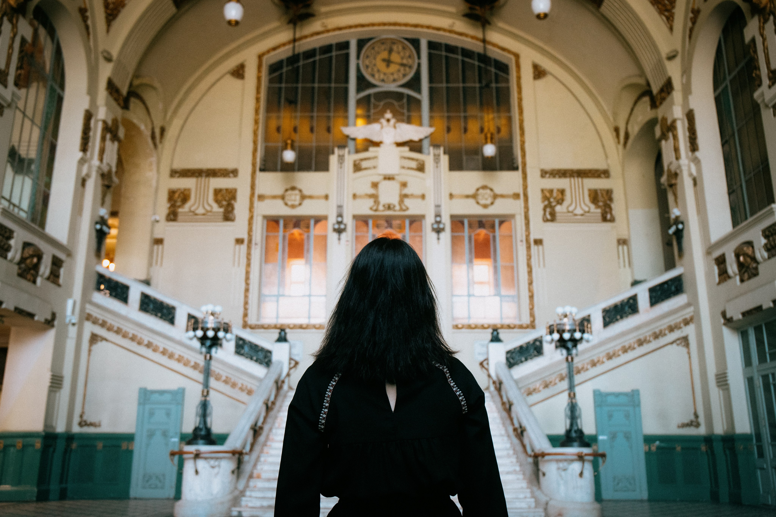 Anush. VOGUEzal. Портретный и концептуальный фотограф в Санкт-Петербурге Роман Башкиров