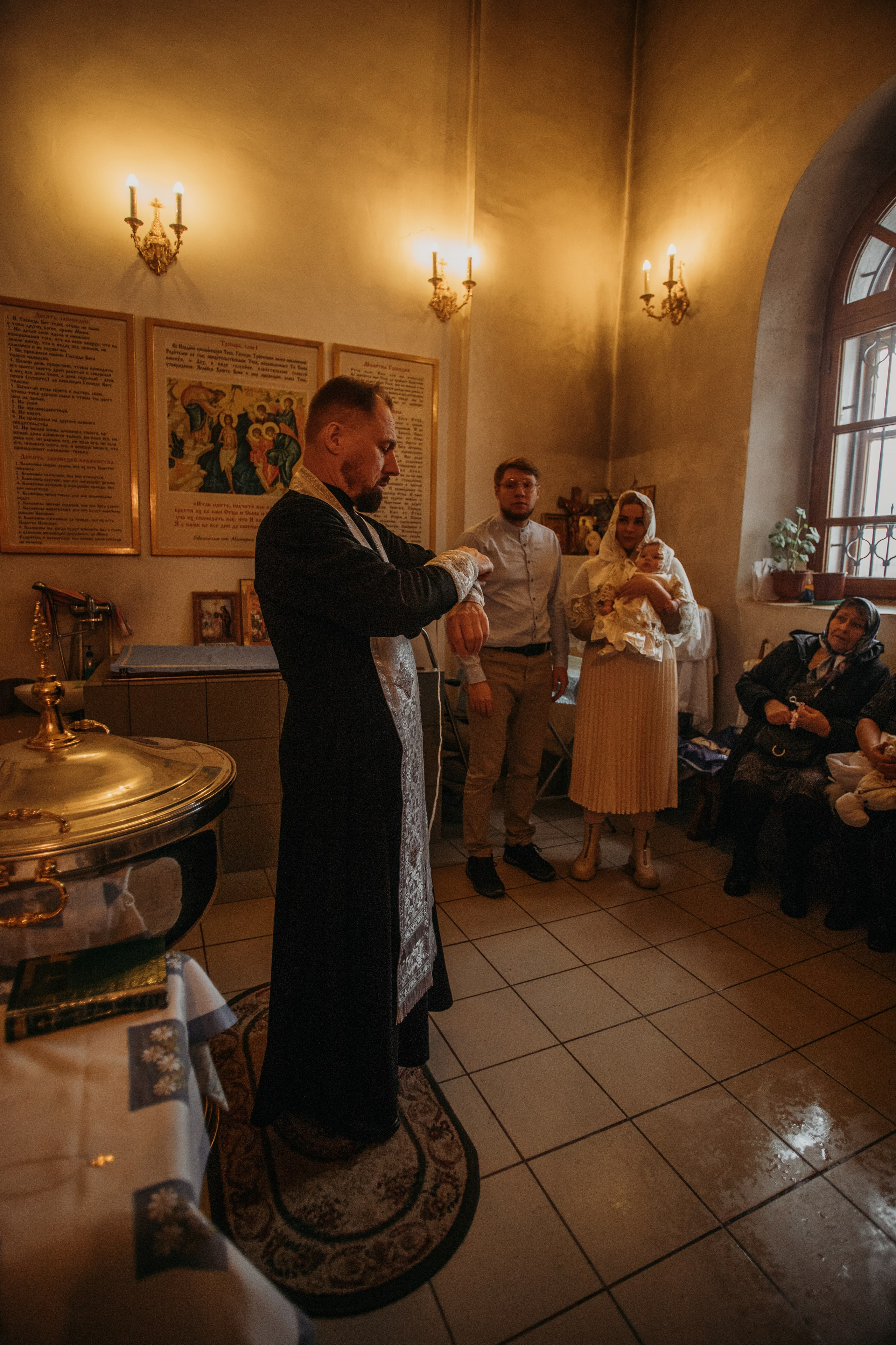 Крещение Аглаи. Венера Гайн. Репортажный фотограф  Тюмень. Обучение фотографии с 0