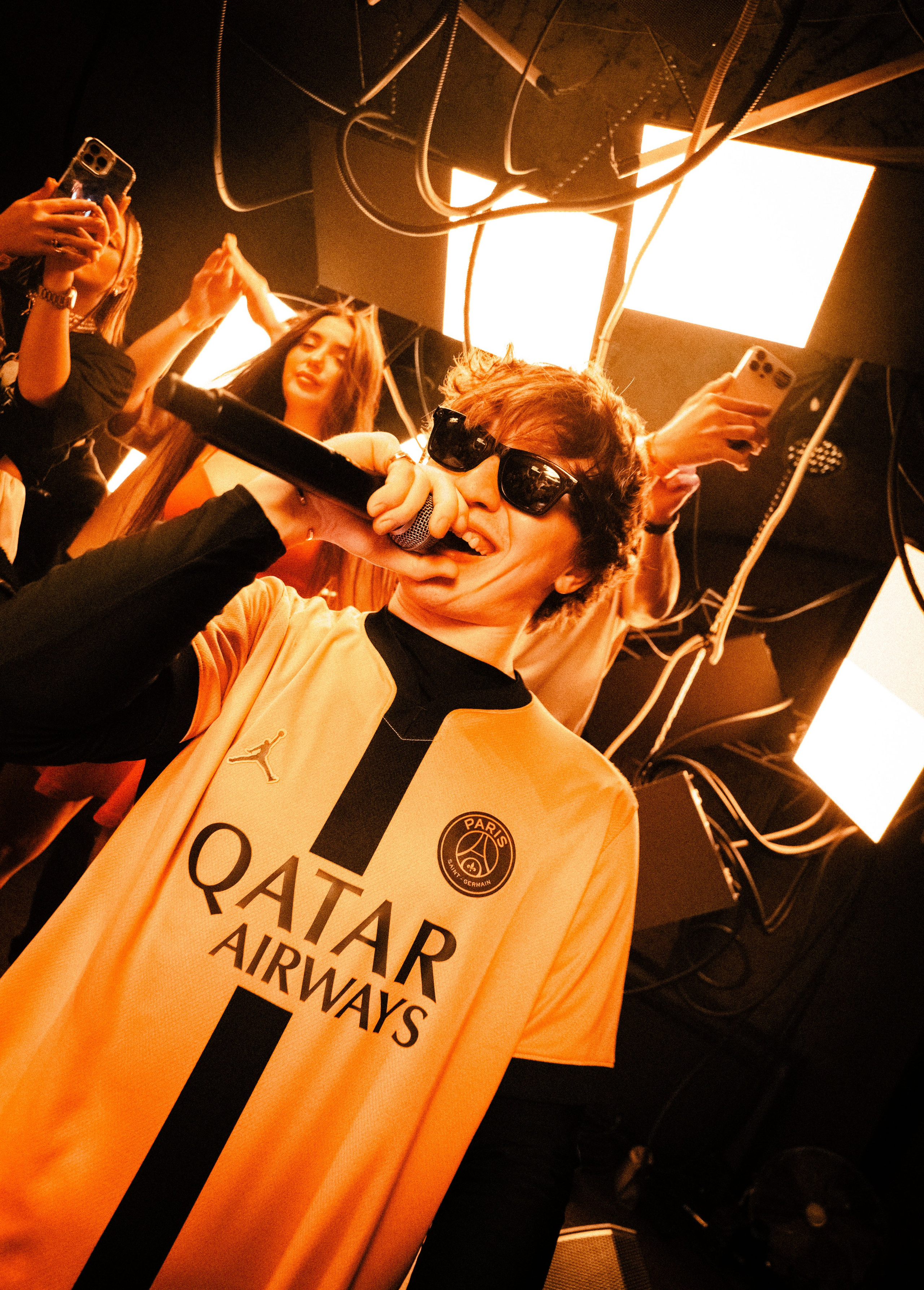 «Семья» х NIMAN / 2025. Саша Копылов, фотограф в Казани