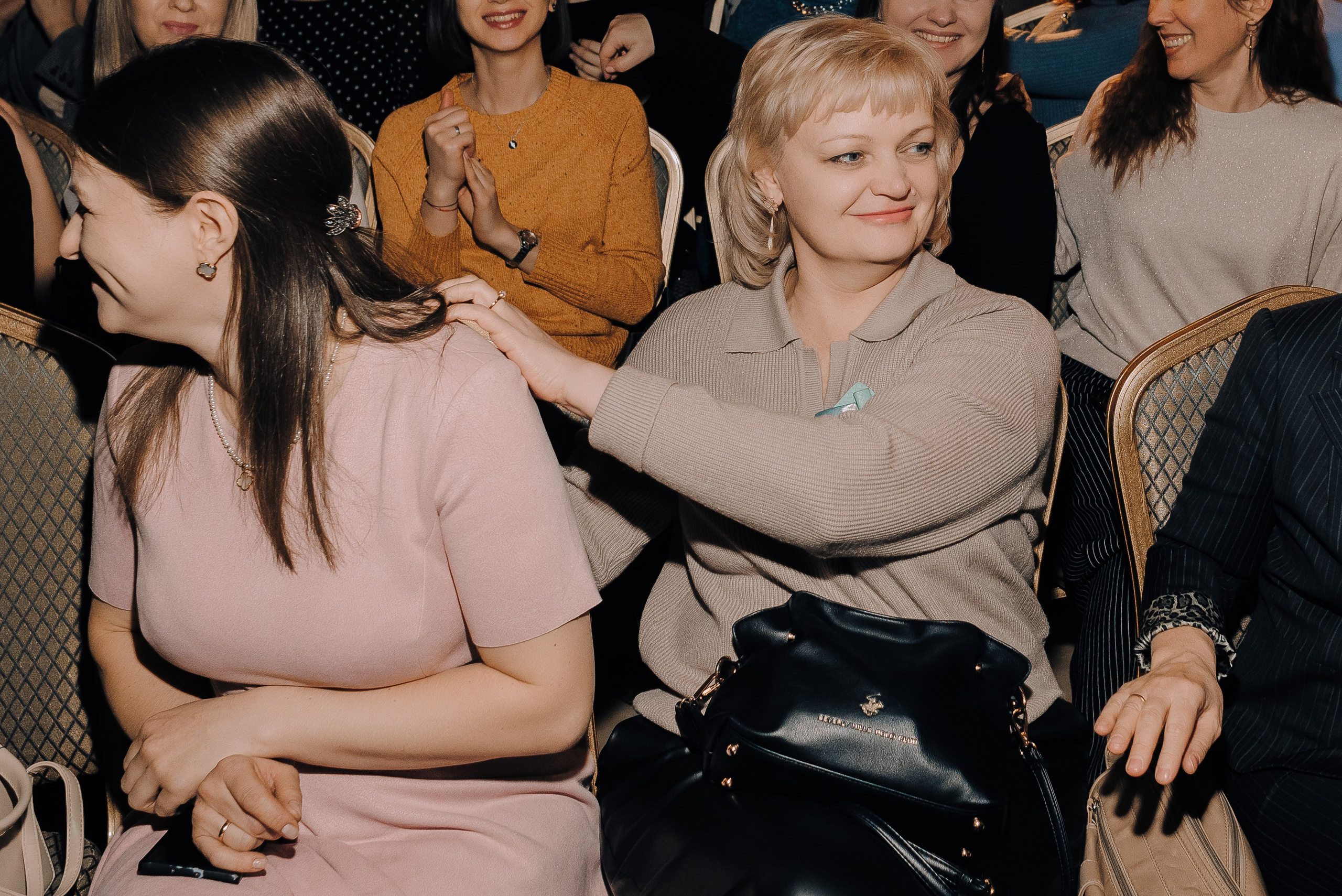 СПЕКТАКЛЬ «ВОЛШЕБНЫЕ ОЧКИ» ОПТИК-ЦЕНТР. Репортажный фотограф Зуев Роман г. Челябинск