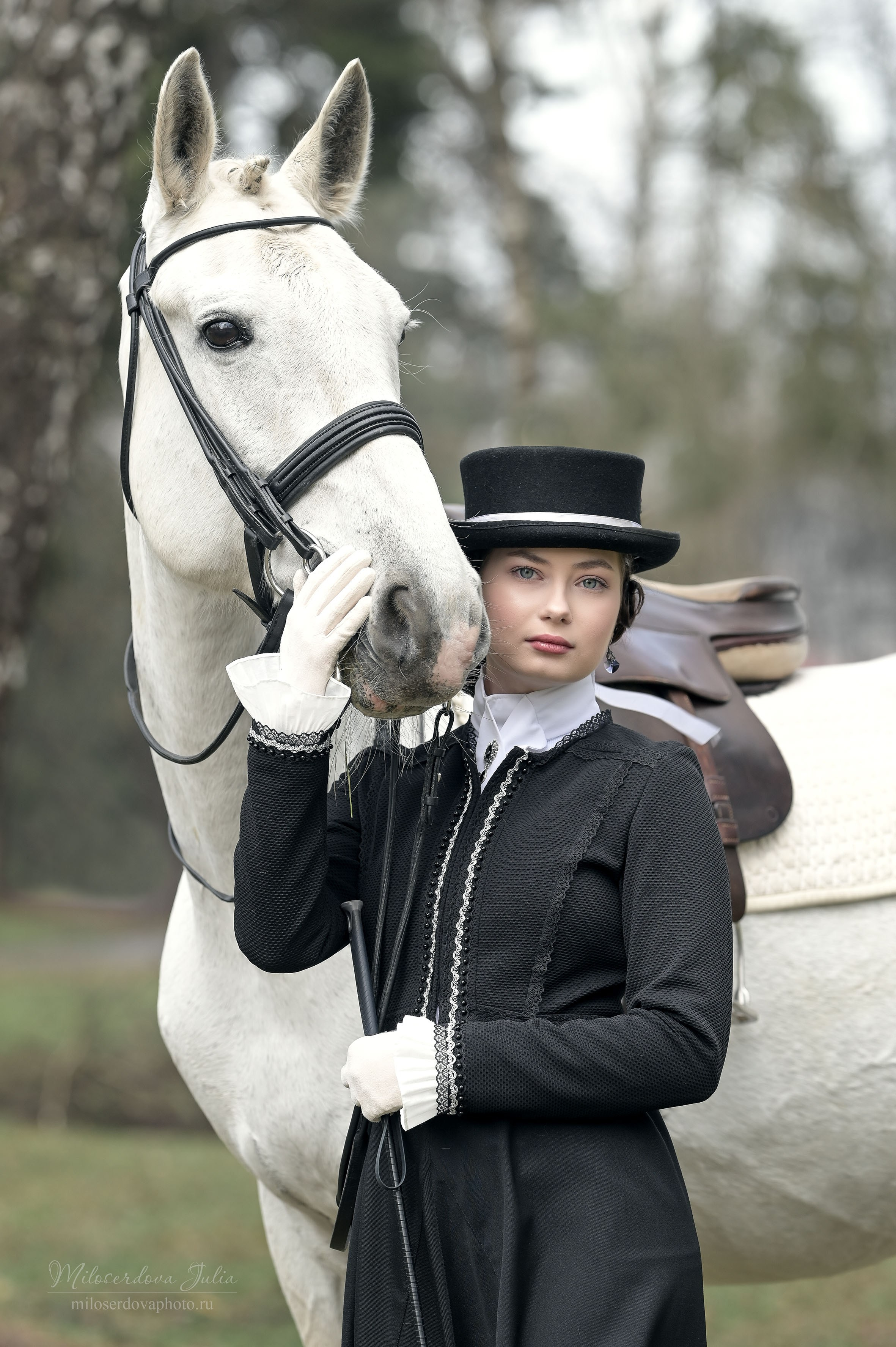 Дамская верховая езда. Фотограф Юлия Милосердова