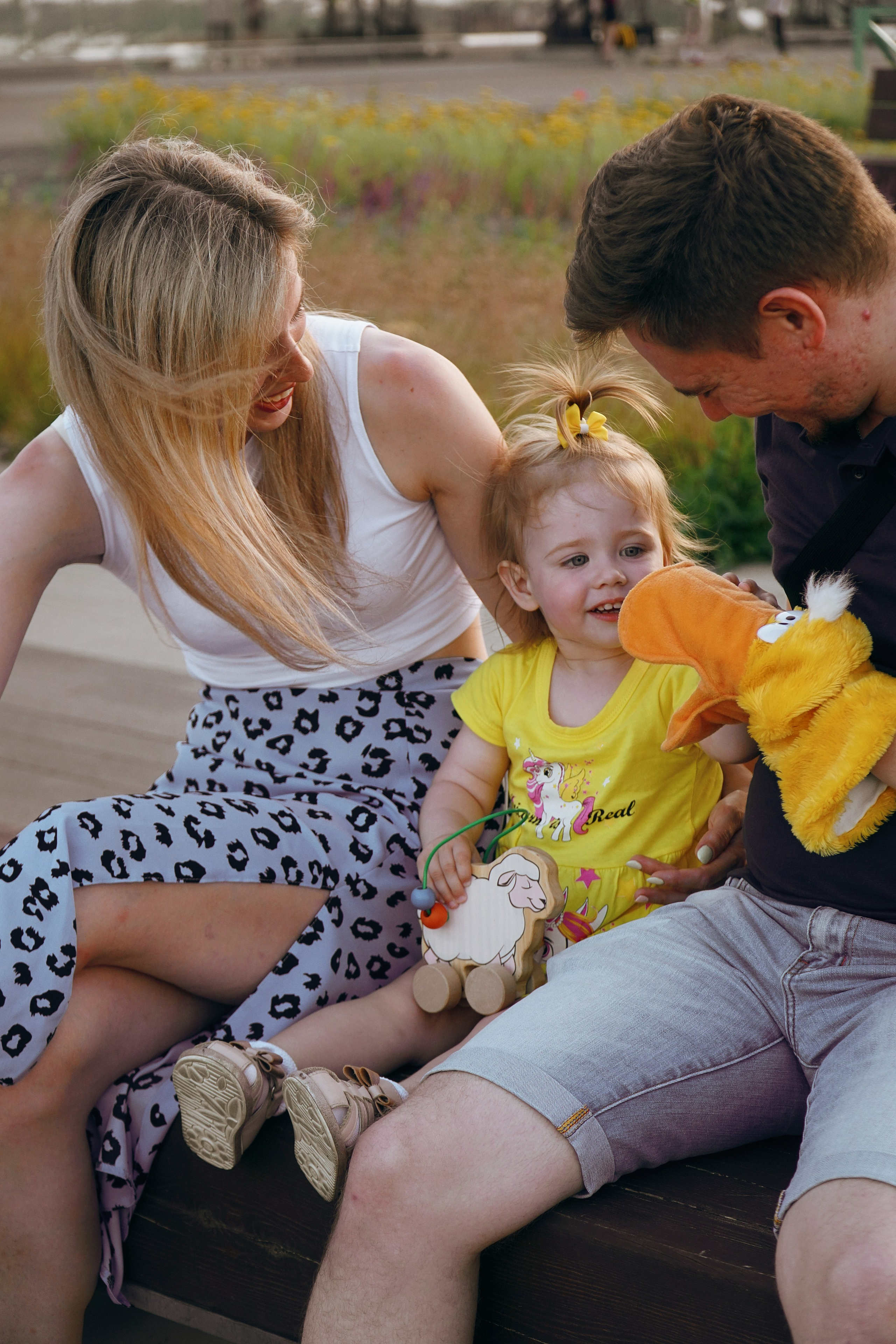 Семейная прогулка набережная. Фотограф Надежда Жемкова. Фотосъёмка, ретушь, фотомонтаж для вас и вашего бизнеса