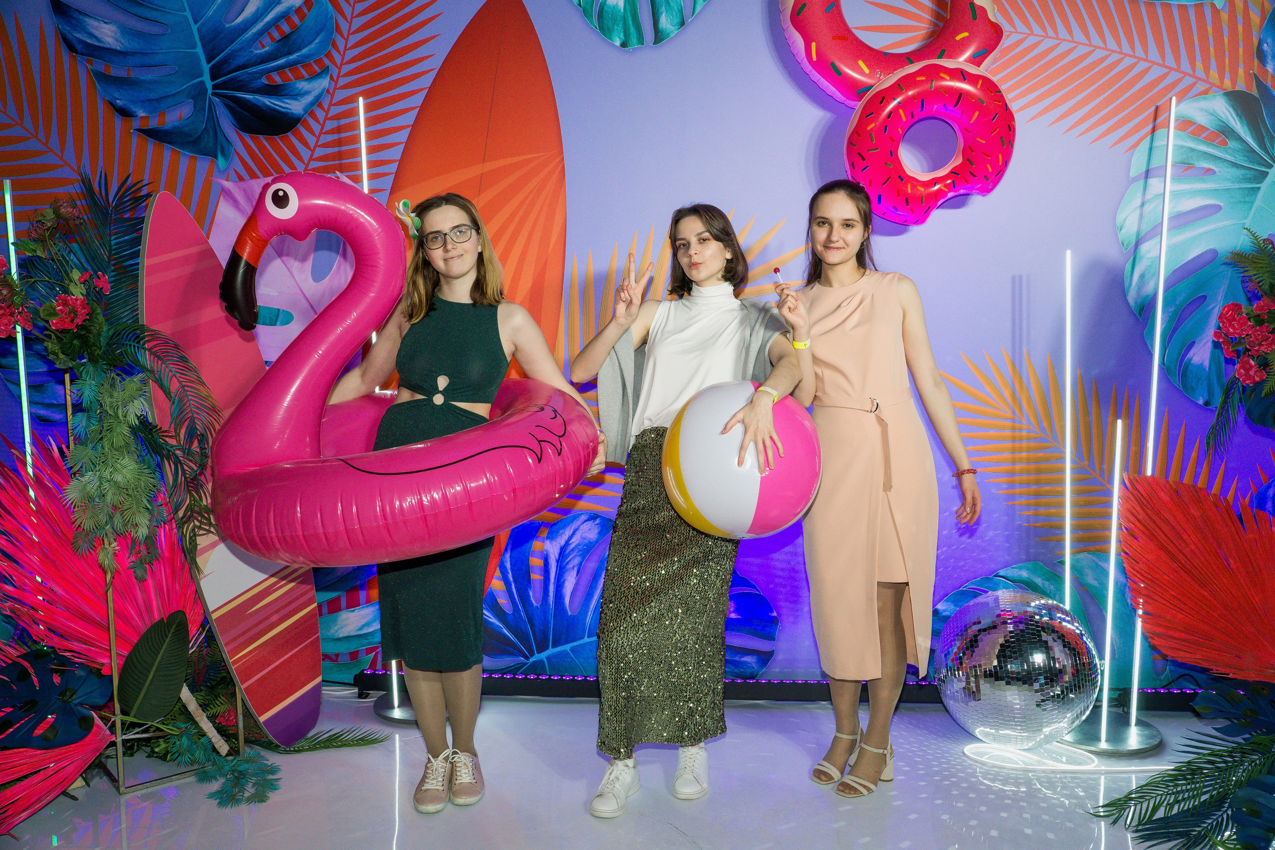 МТС корпоратив Гавайская вечеринка. Фотограф