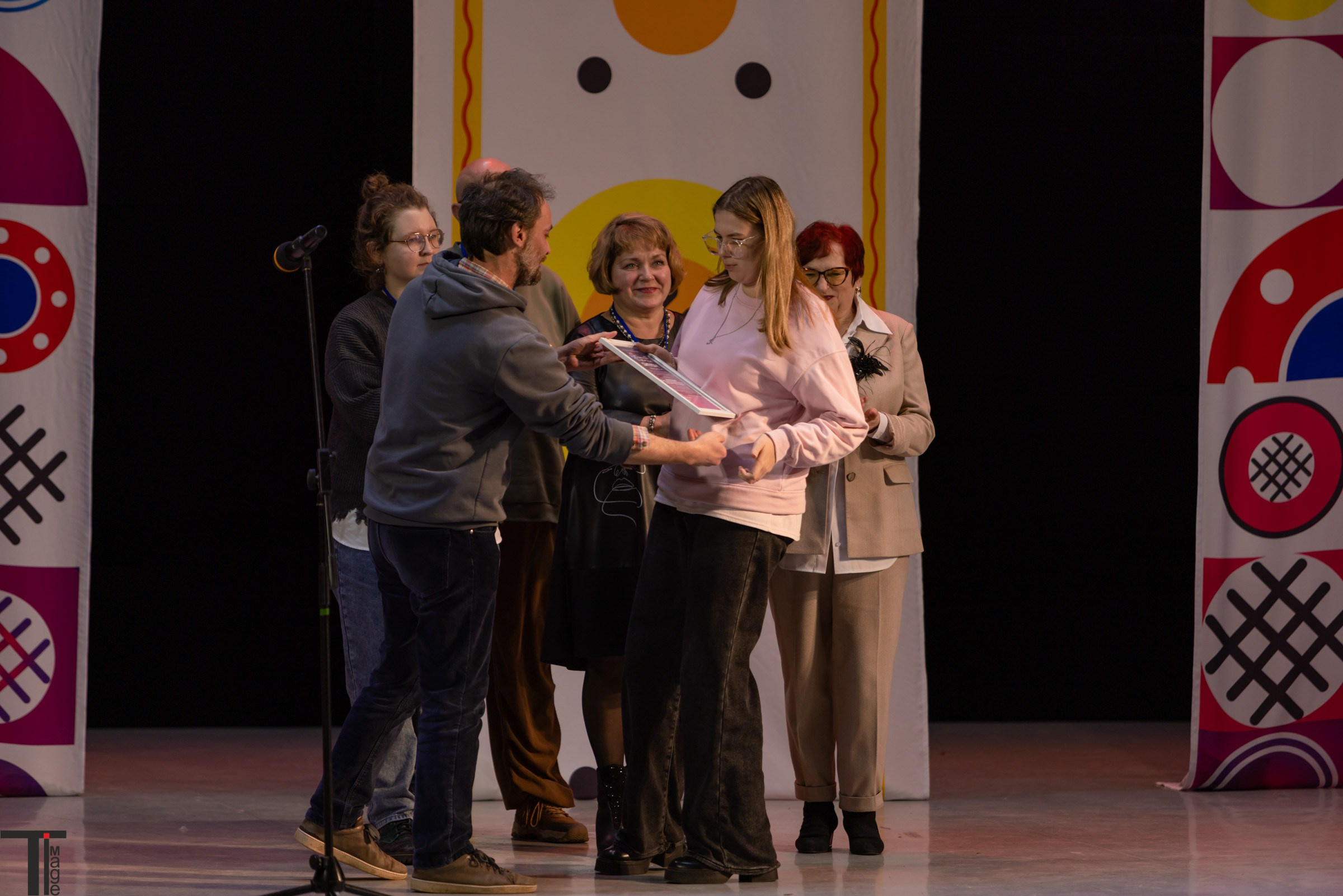 Театральная Вятка 2025. Имидж Технологии — репортажная фотография в Кирове Кировской области. Производство сувенирных магнитов, заливных этикеток и значков